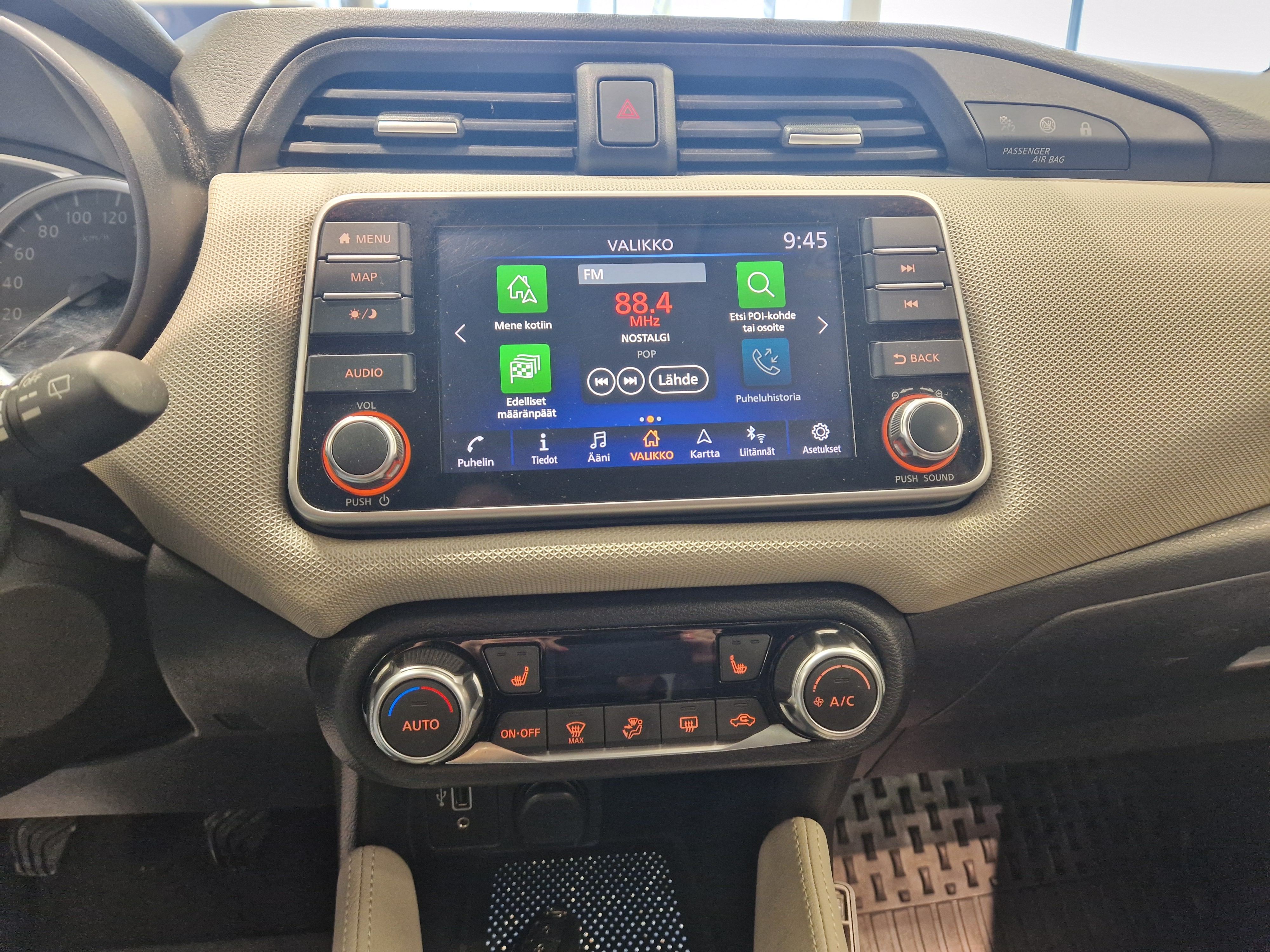 Nissan MICRA IG-T 90 S/S N-CONNECTA 5M/T TAKUU 12KK/20TKM