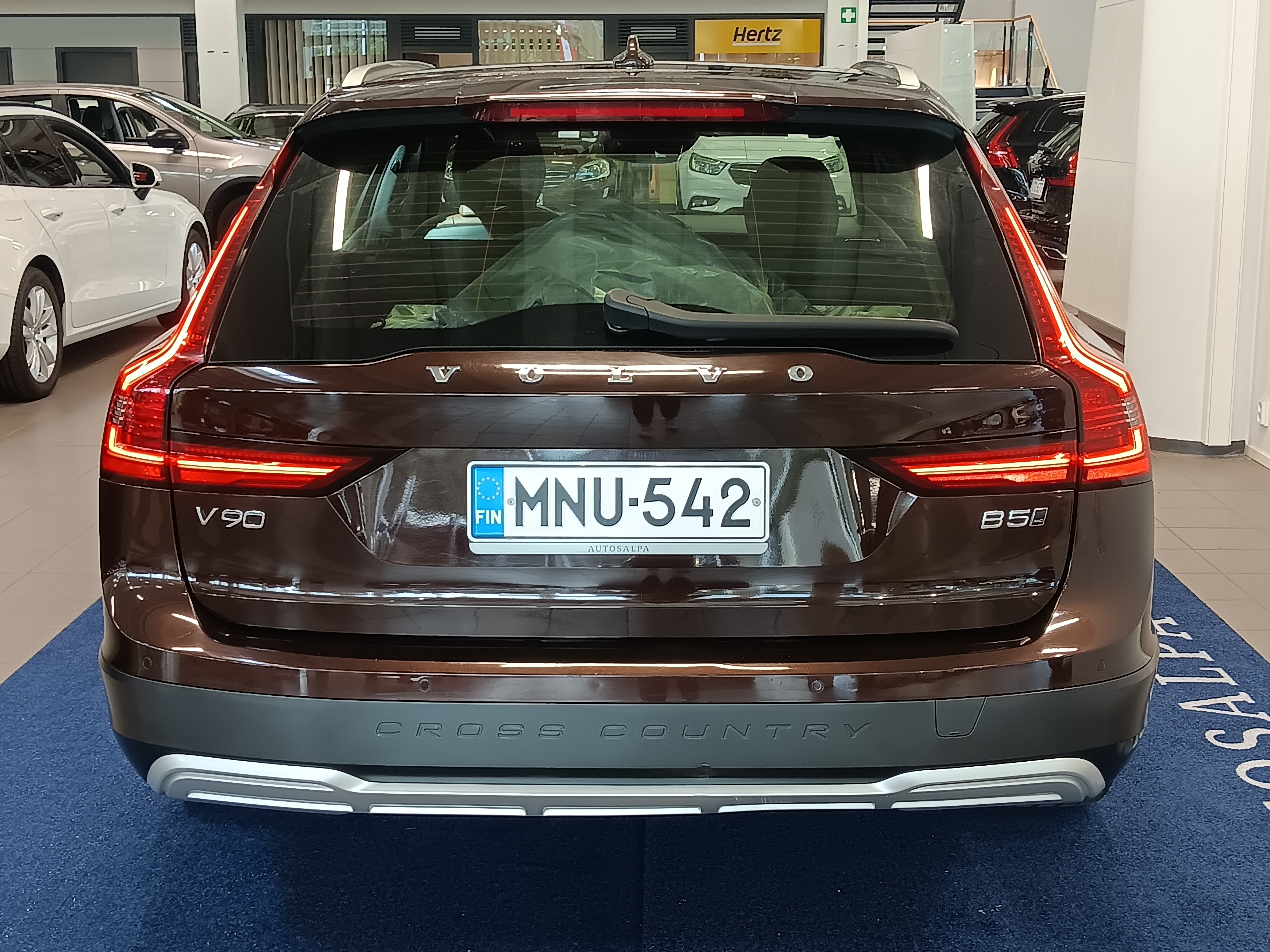 Volvo V90 Cross Country 2021, kuva 4/24
