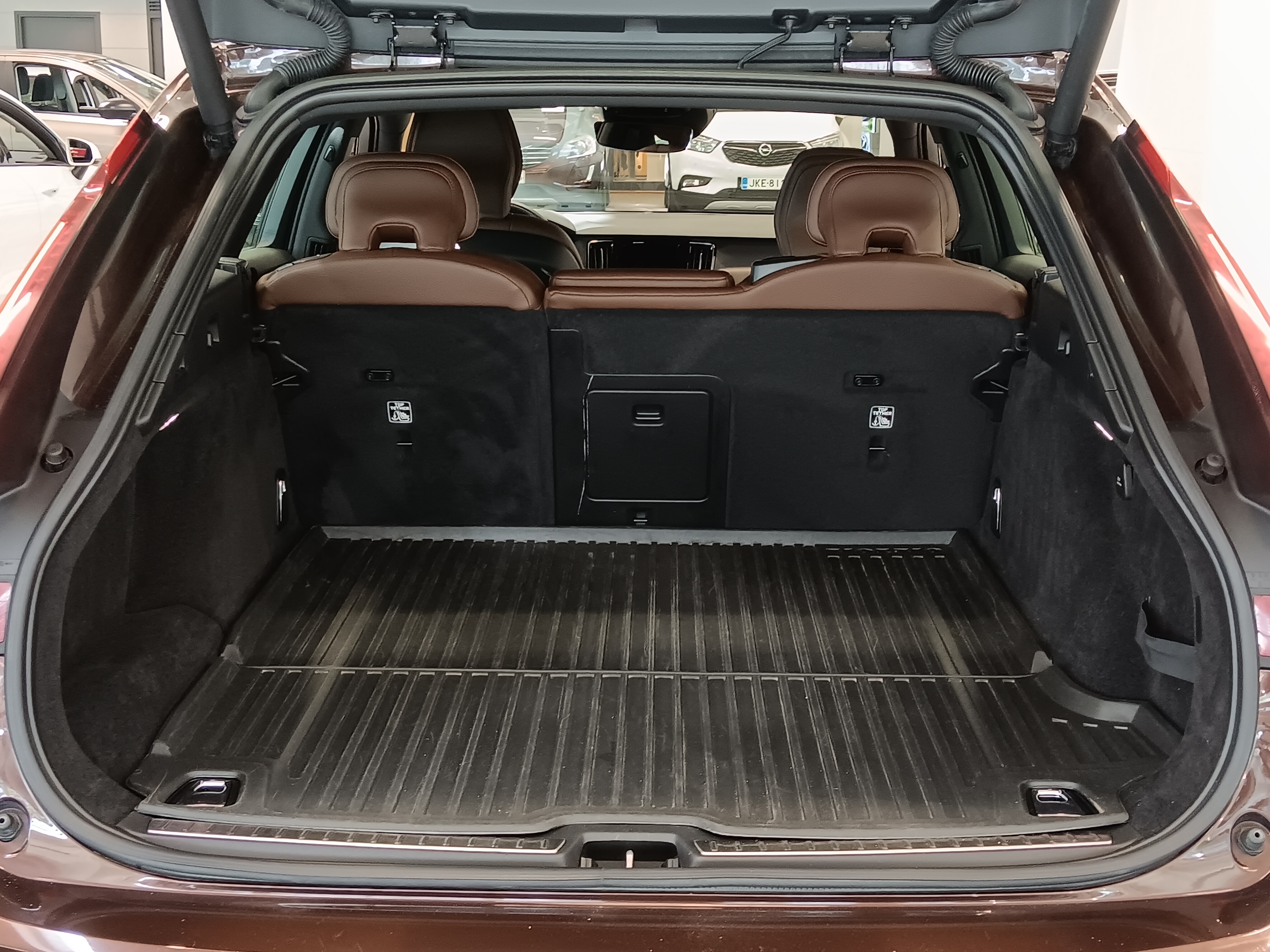 Volvo V90 Cross Country 2021, kuva 6/24