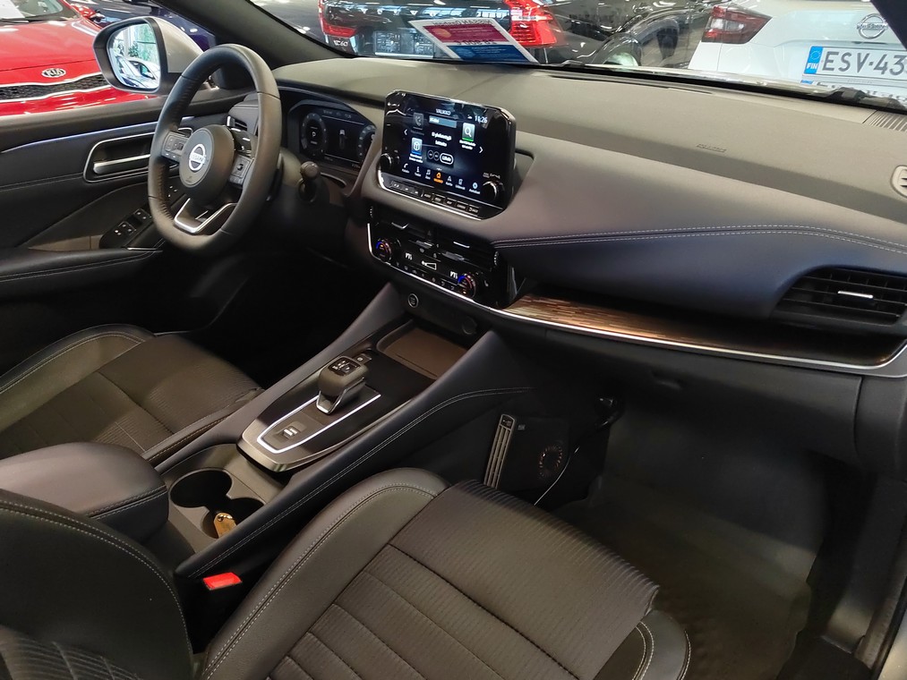 Nissan QASHQAI MHEV 158 XTRONIC 2WD TEKNA DESIGN PACK.