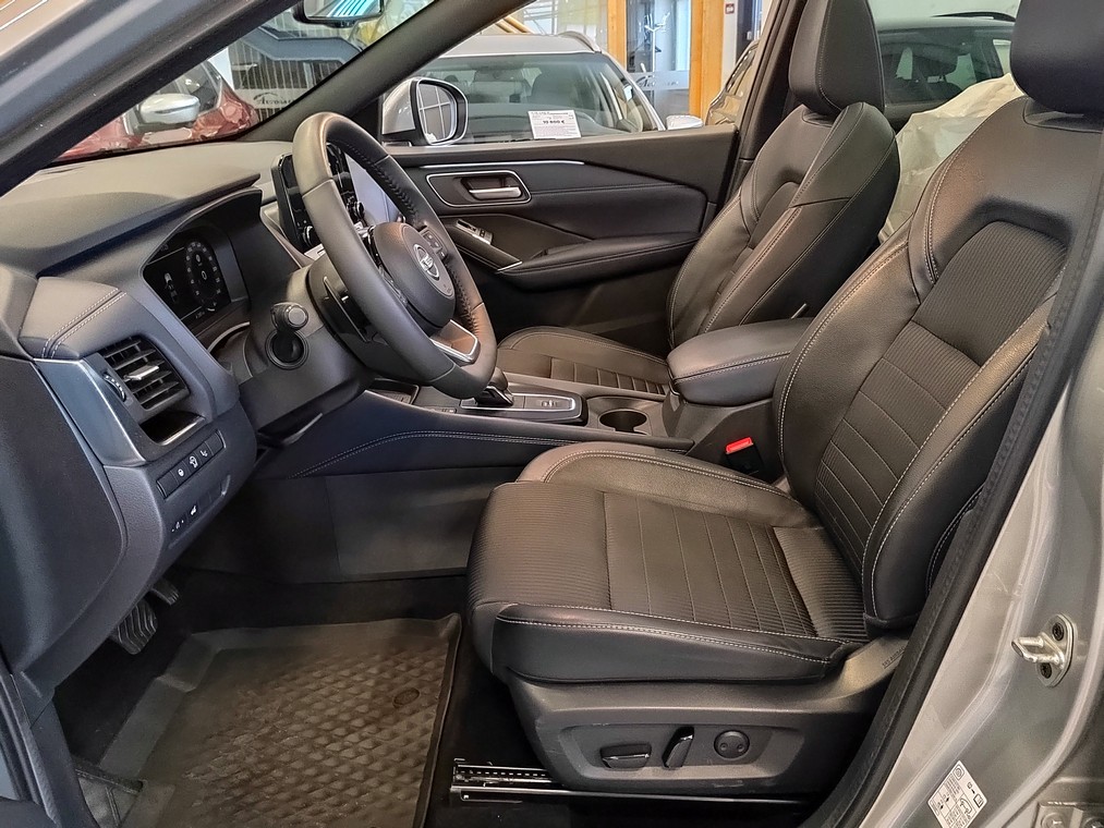 Nissan QASHQAI MHEV 158 XTRONIC 2WD TEKNA DESIGN PACK.