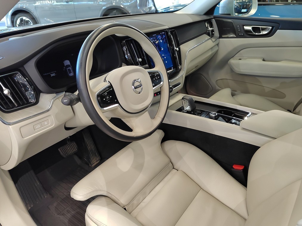 Volvo XC60 T8 AWD LONG RANGE ULTIMATE BRIGHT TAKUU 24KK/40TKM