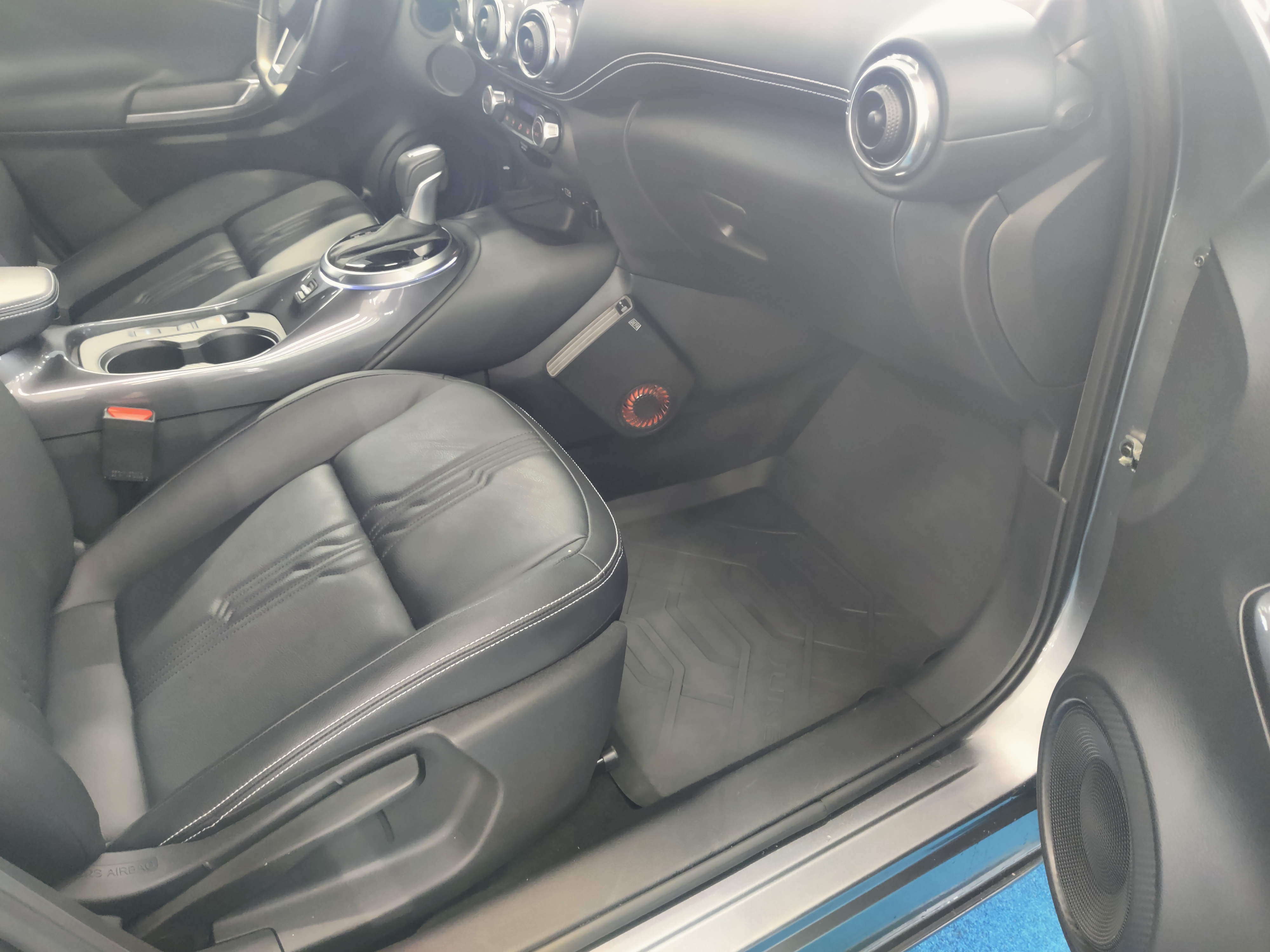 Nissan JUKE DIG-T 143HP 4AMT TEKNA 19+ NAVI HEV TAKUU 24KK/40T