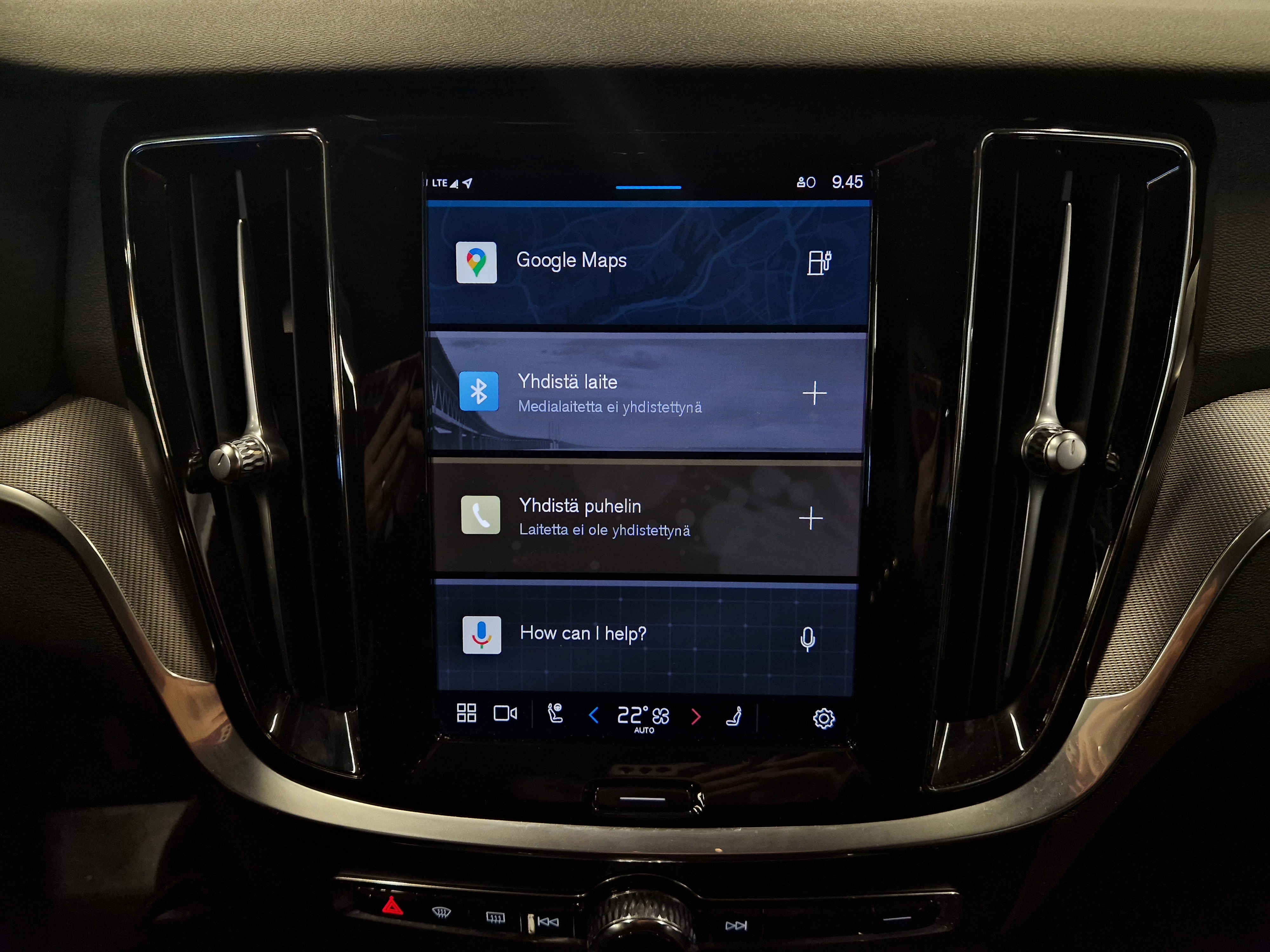 Volvo V60 T8 AWD LONG RANGE PLUS DARK TAKUU 24KK/40TKM.