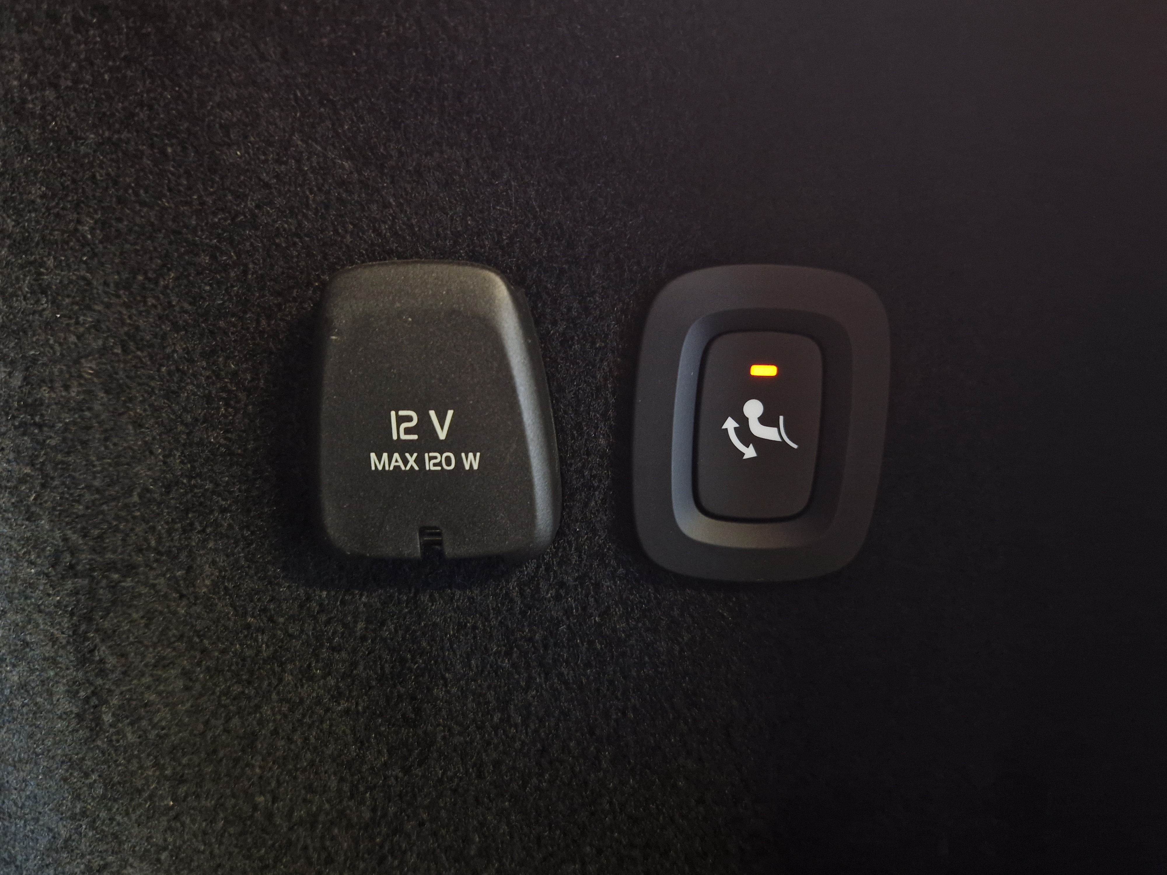 Volvo V60 T8 AWD LONG RANGE PLUS DARK TAKUU 24KK/40TKM.