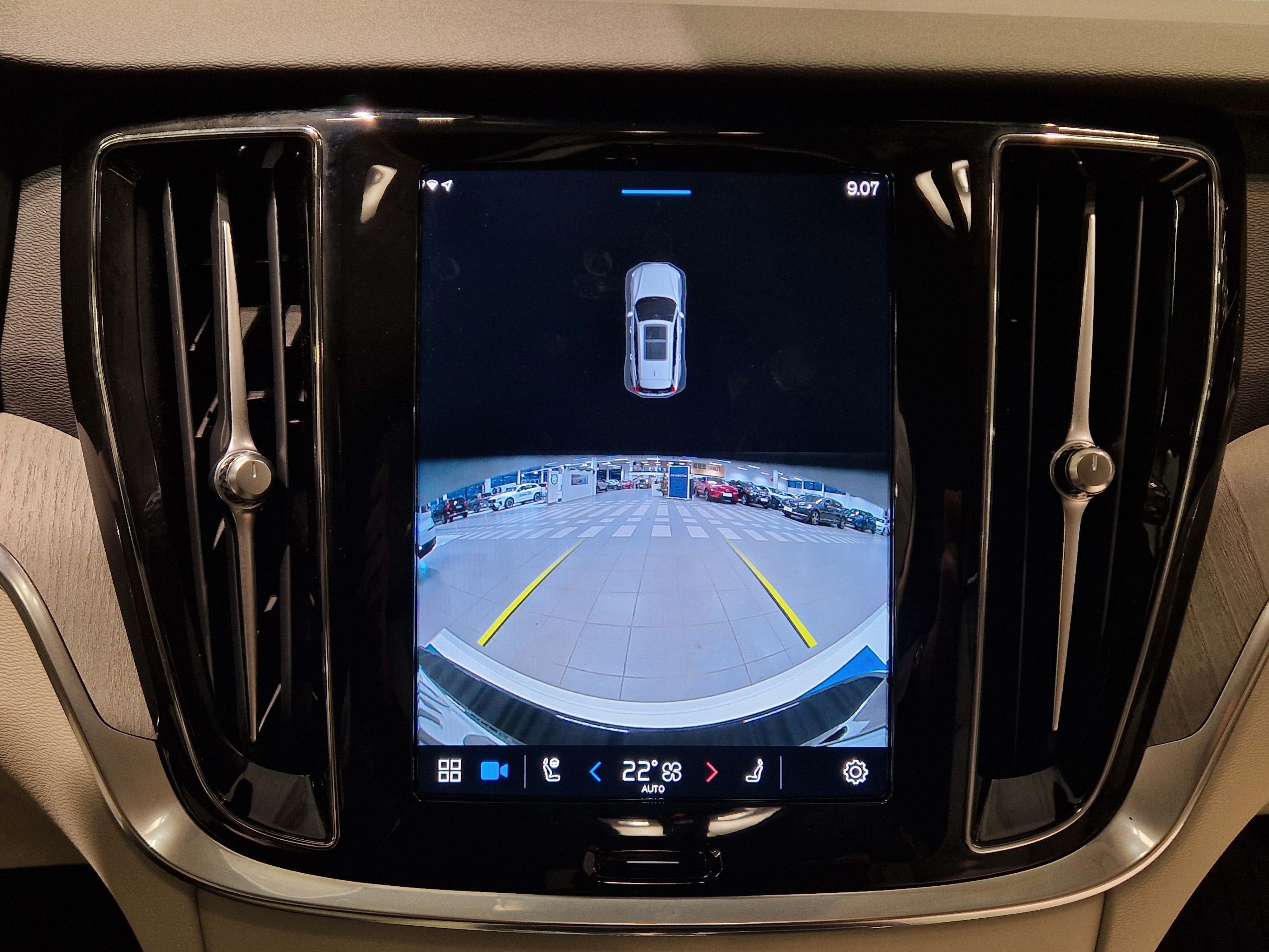 Volvo V60 T6 AWD LONG RANGE PLUS BRIGHT TAKUU 24KK/40TKM