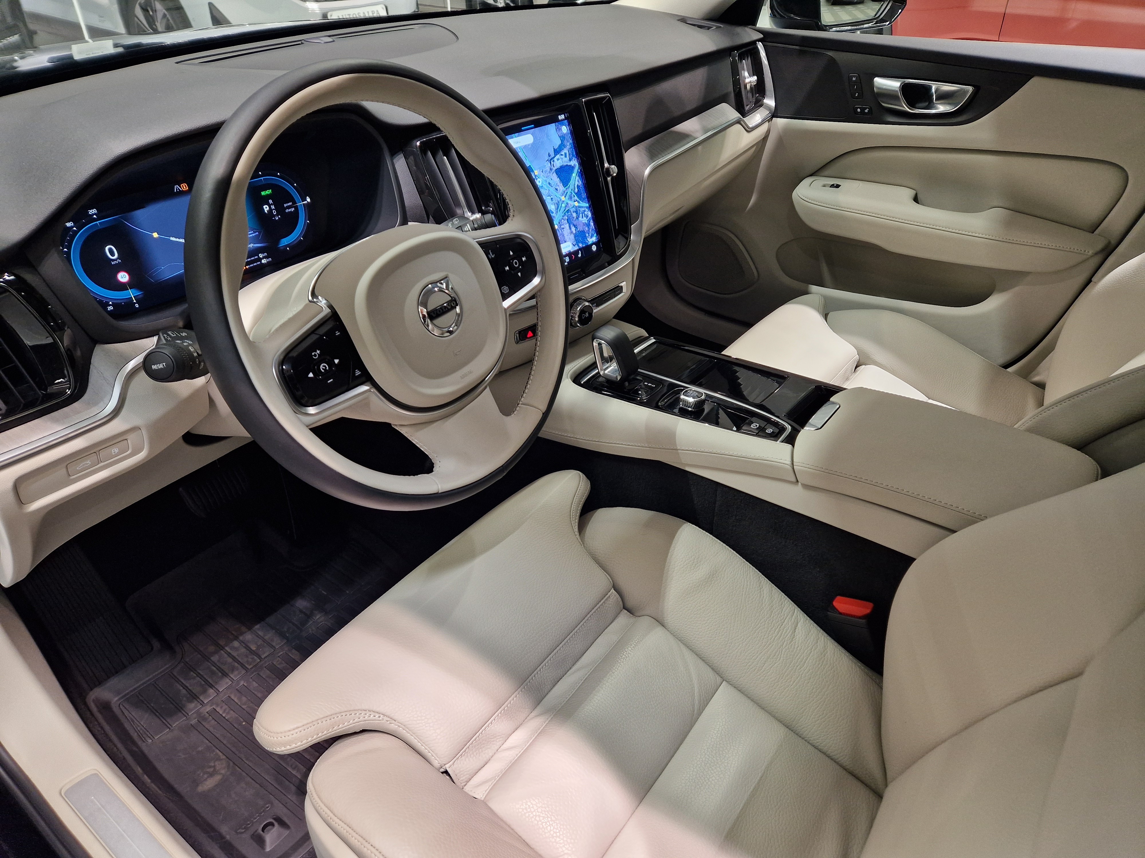 Volvo V60 2023, kuva 5/22