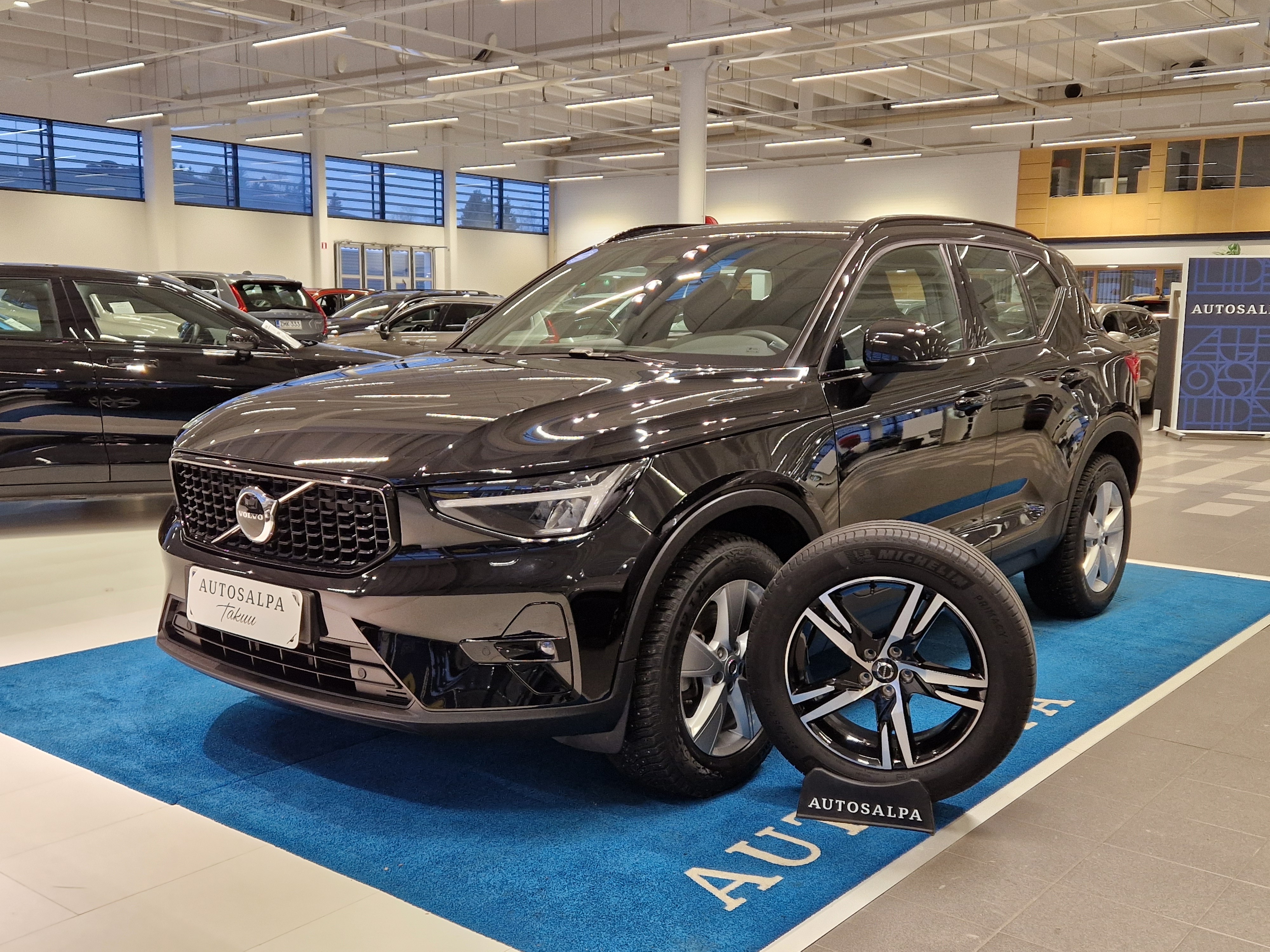 Volvo XC40 B3 MHEV PLUS DARK DCT TAKUU 24KK/40TKM