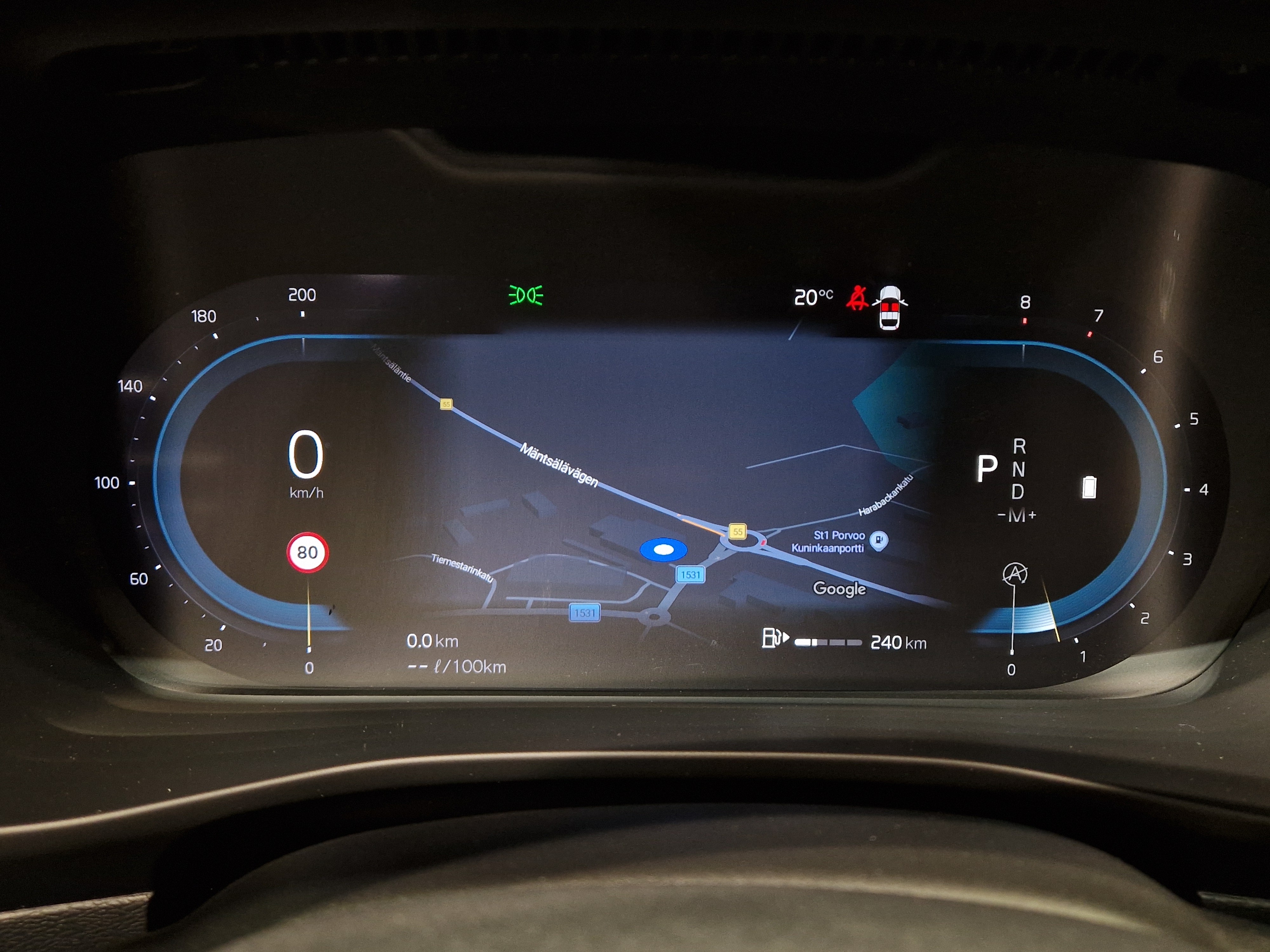 Volvo XC40 B3 MHEV PLUS DARK DCT TAKUU 24KK/40TKM