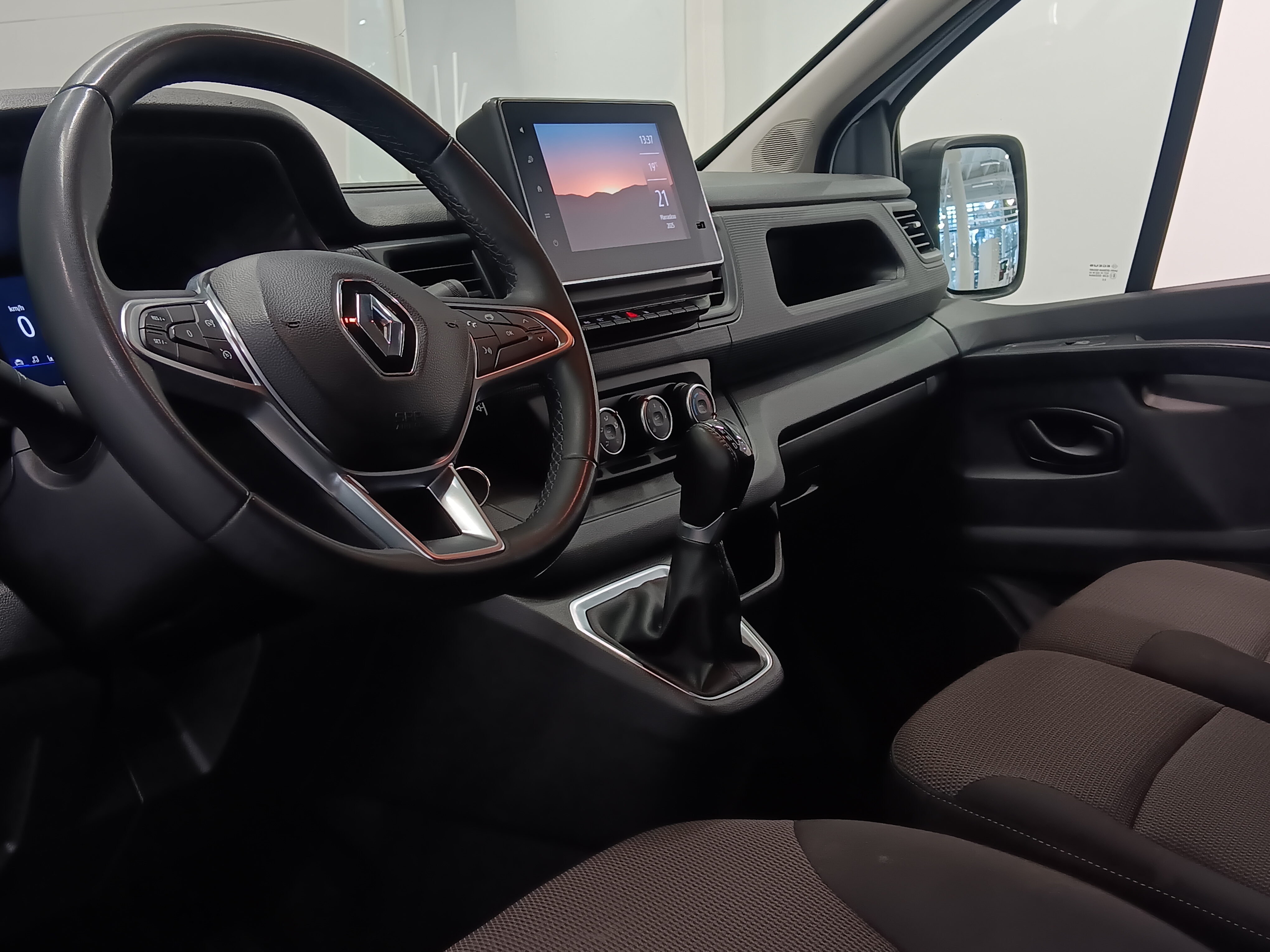 Renault Trafic 2022, kuva 7/13