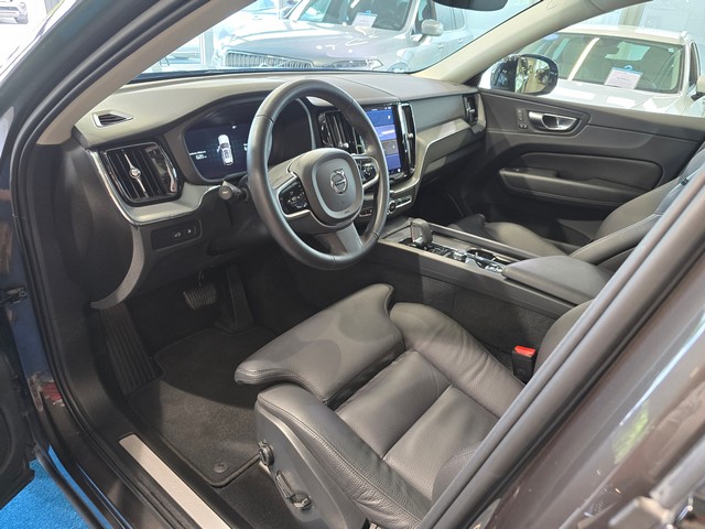 Volvo XC60 T8 AWD LONG RANGE PLUS DARK TAKUU 24KK/40TKM