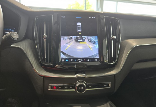 Volvo XC60 T8 AWD LONG RANGE PLUS DARK TAKUU 24KK/40TKM