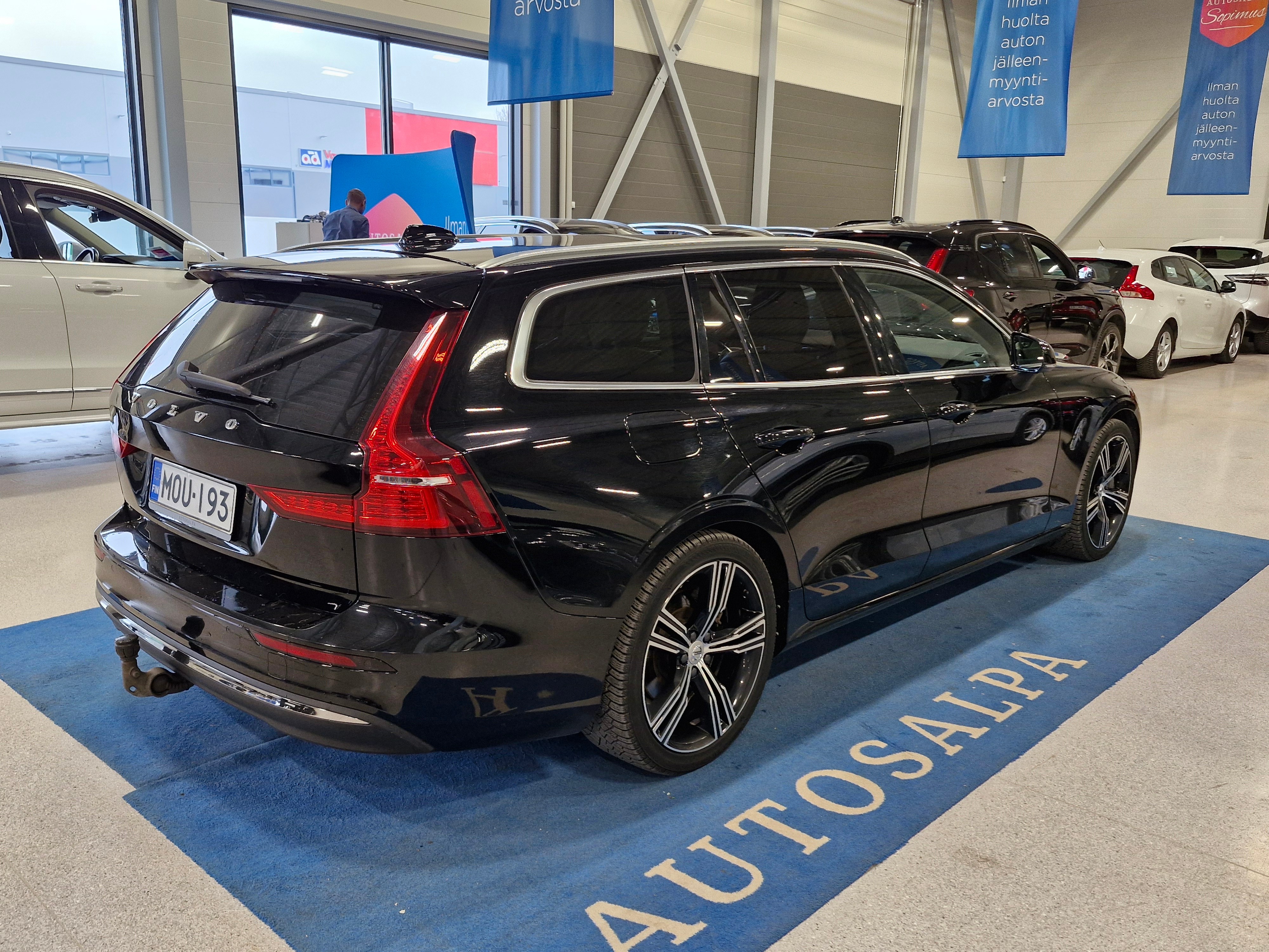 Volvo V60 T6 AWD LONG RANGE PLUS BRIGHT TAKUU 24KK/40TKM