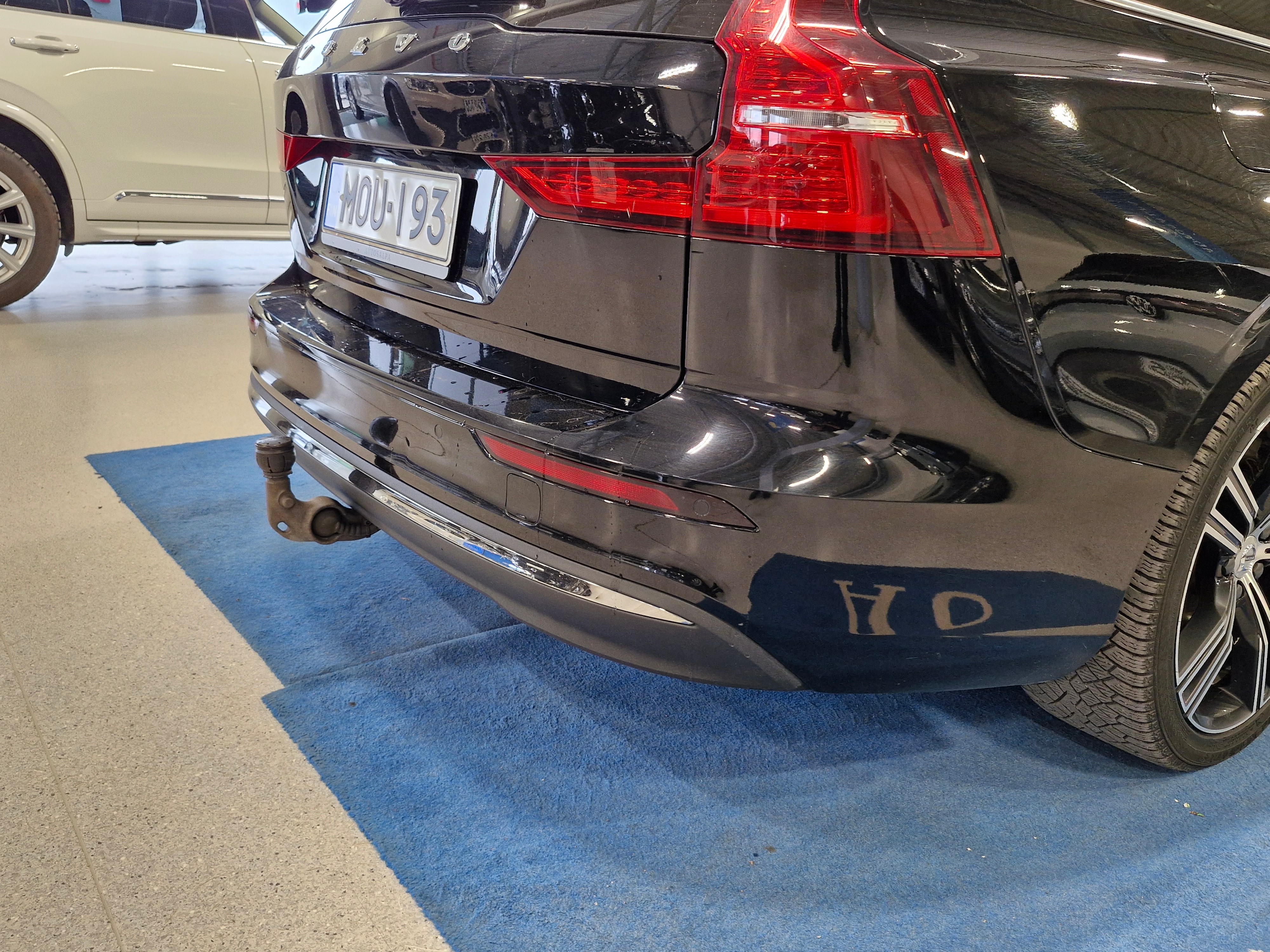 Volvo V60 T6 AWD LONG RANGE PLUS BRIGHT TAKUU 24KK/40TKM