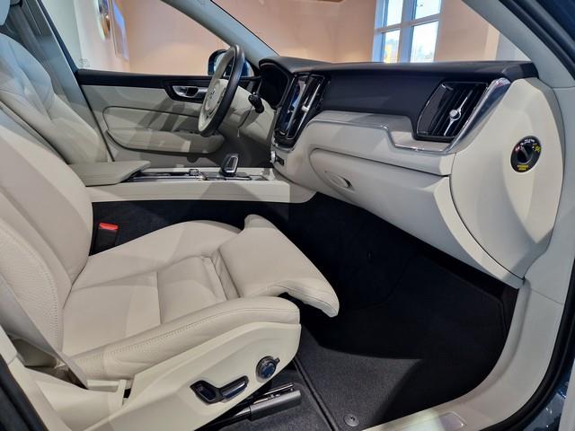 Volvo XC60 T8 AWD LONG RANGE HIGH PERFORMANCE PLUS BRIGHT AUT
