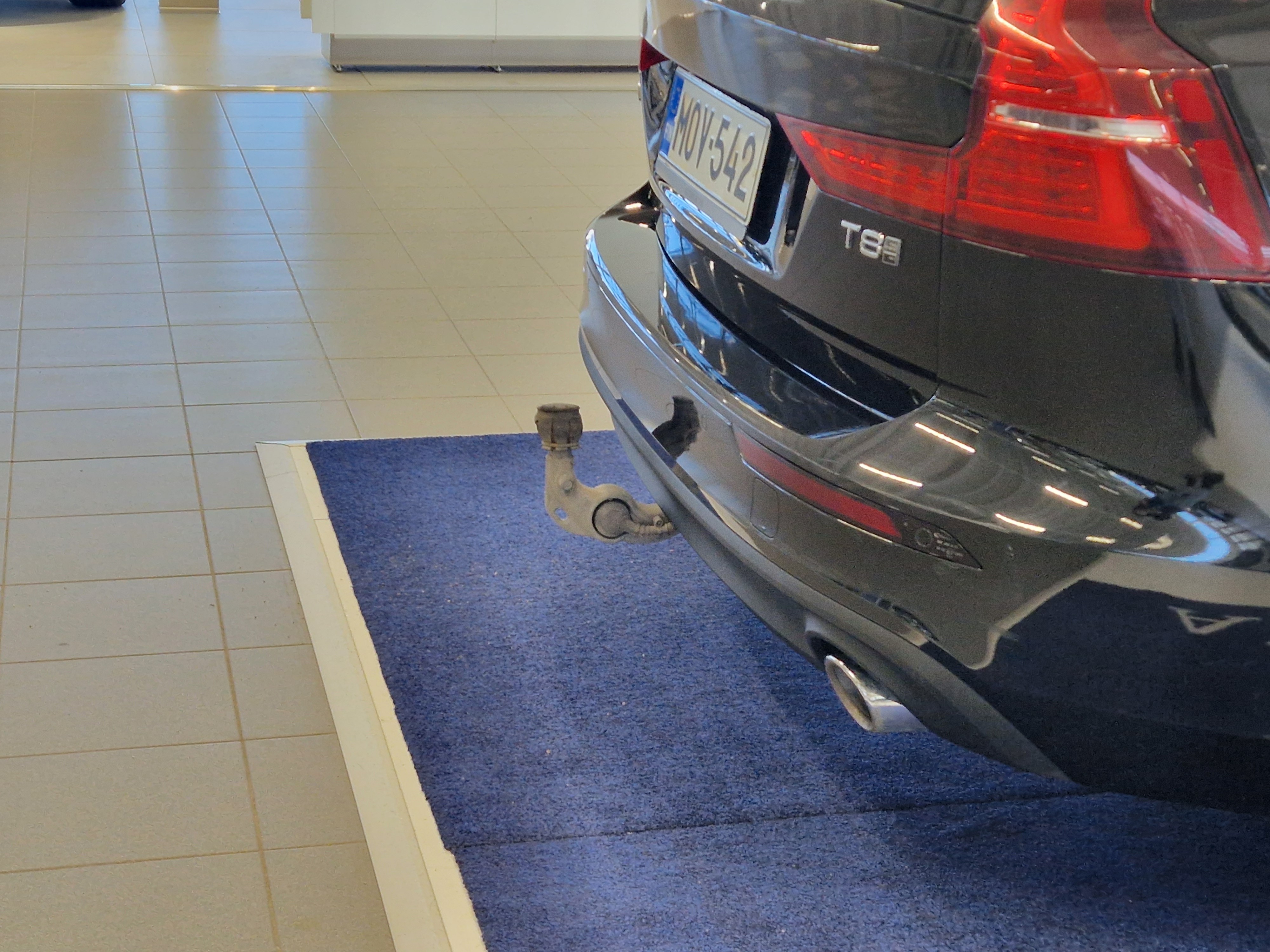 Volvo V60 T8 TwE AWD Momentum 2020, kuva 4/21