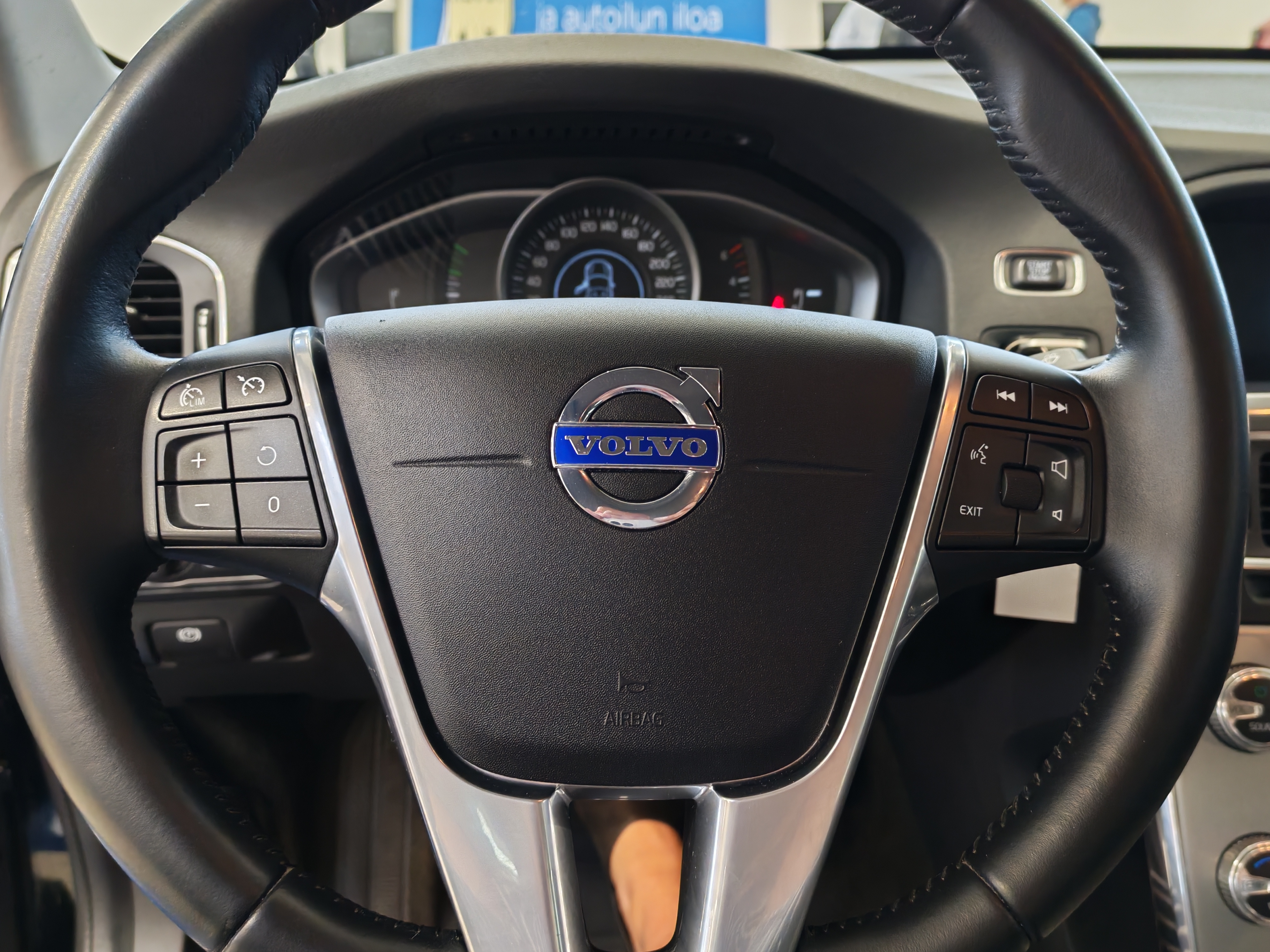 Volvo V60 CROSS COUNTRY D4 AWD BUSINESS AUT
