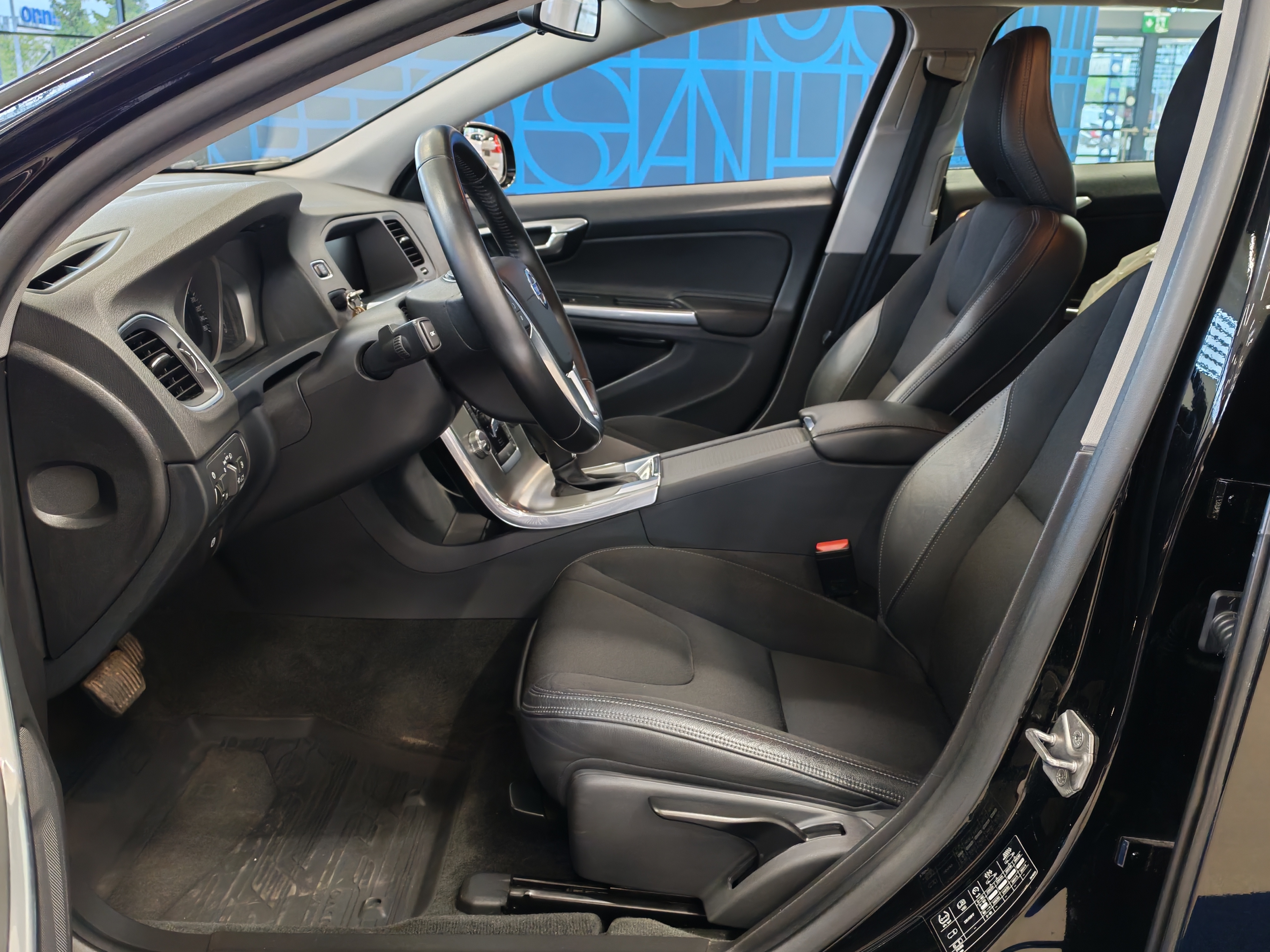 Volvo V60 CROSS COUNTRY D4 AWD BUSINESS AUT