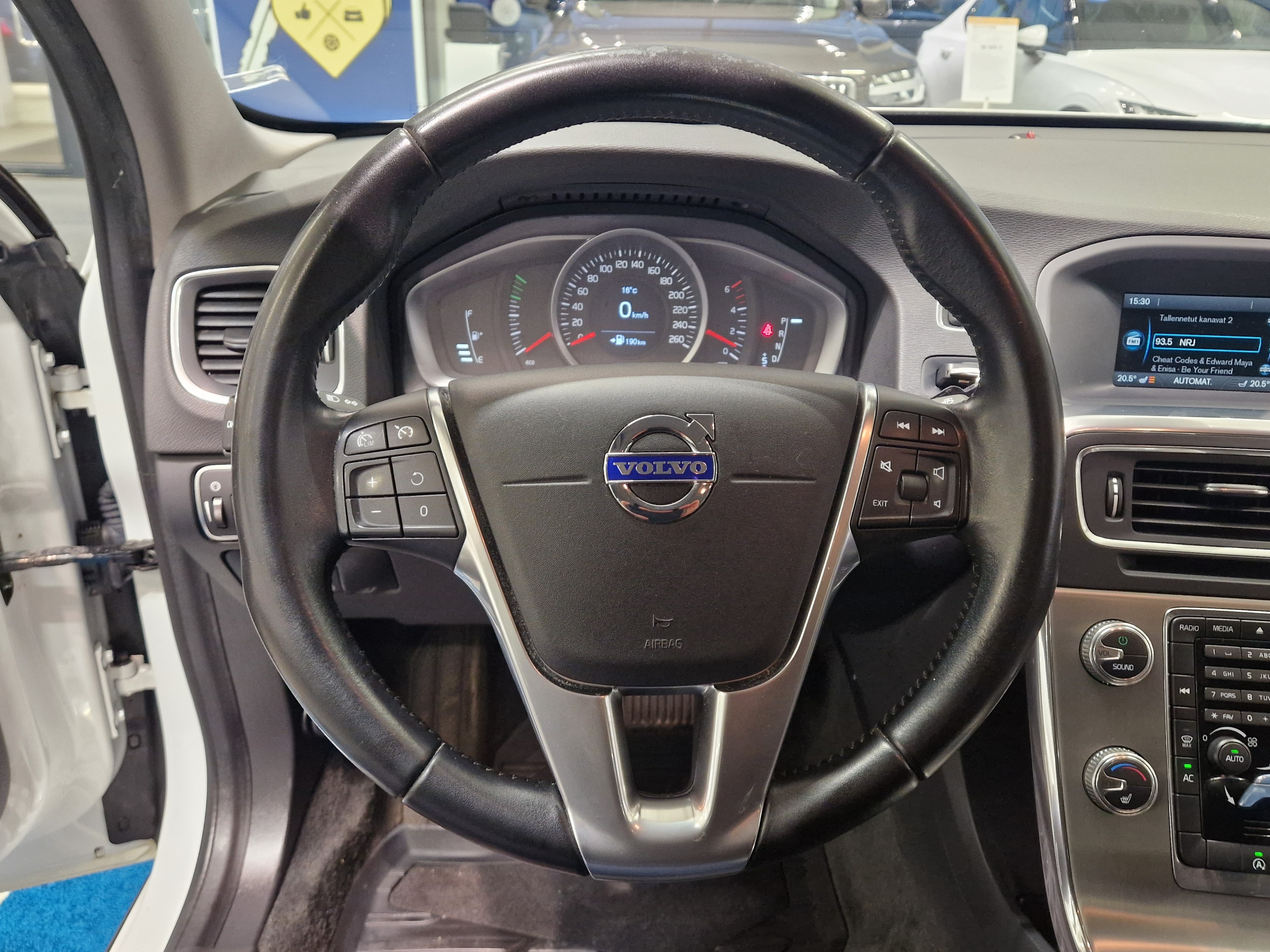 Volvo V60 CROSS COUNTRY D4 AWD MOMENTUM AUT