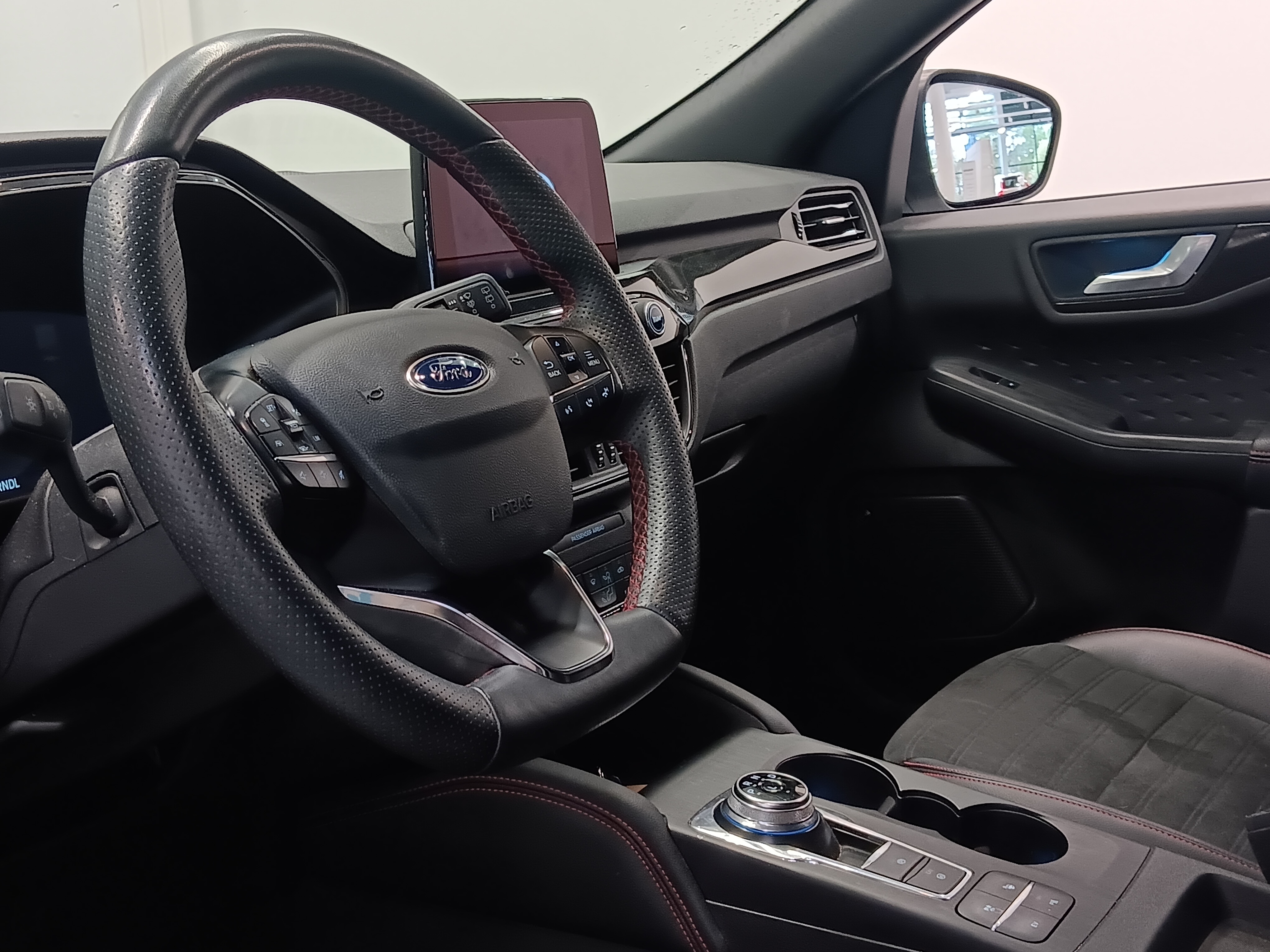 Ford KUGA 2,5 LADATTAVA HYBRIDI (PHEV) 225HV CVT FWD ST-LINE