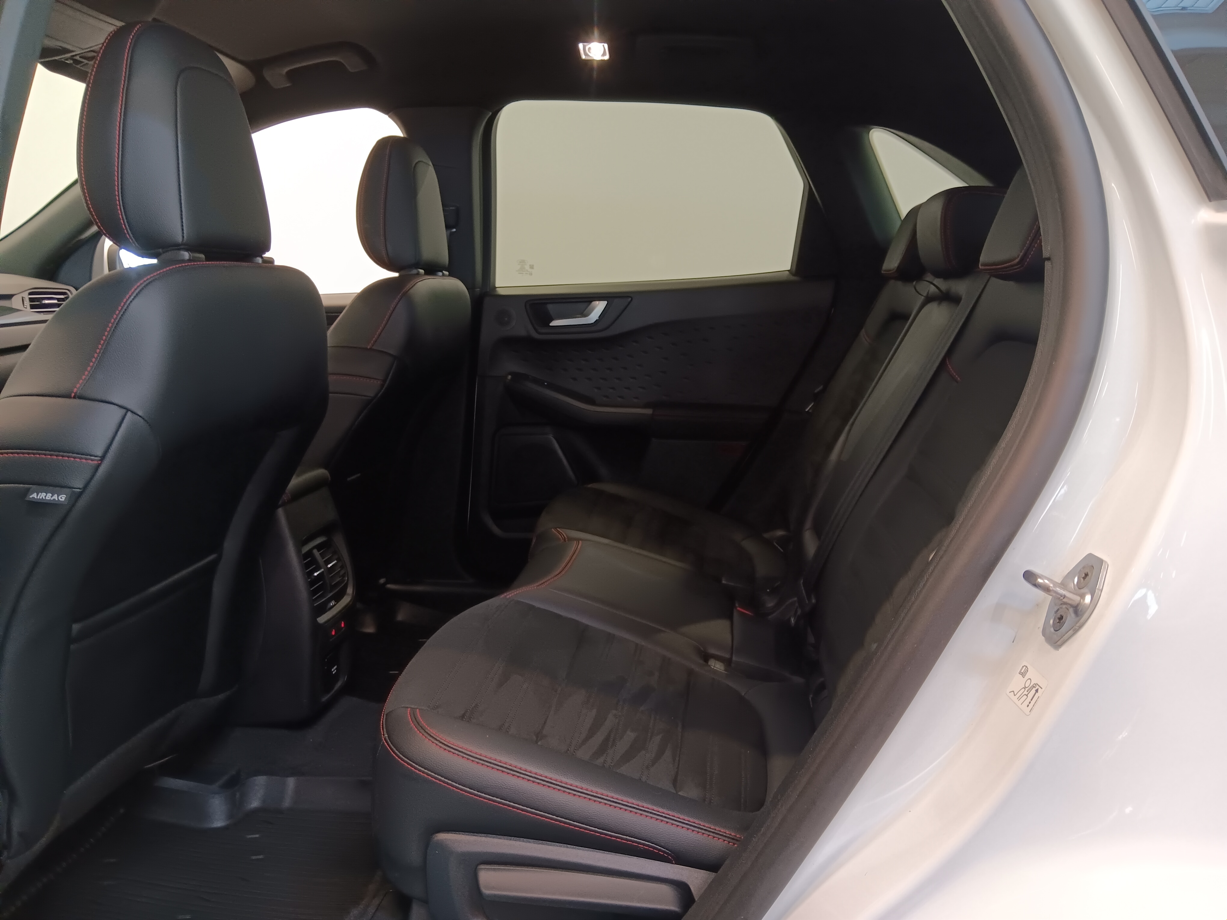 Ford KUGA 2,5 LADATTAVA HYBRIDI (PHEV) 225HV CVT FWD ST-LINE