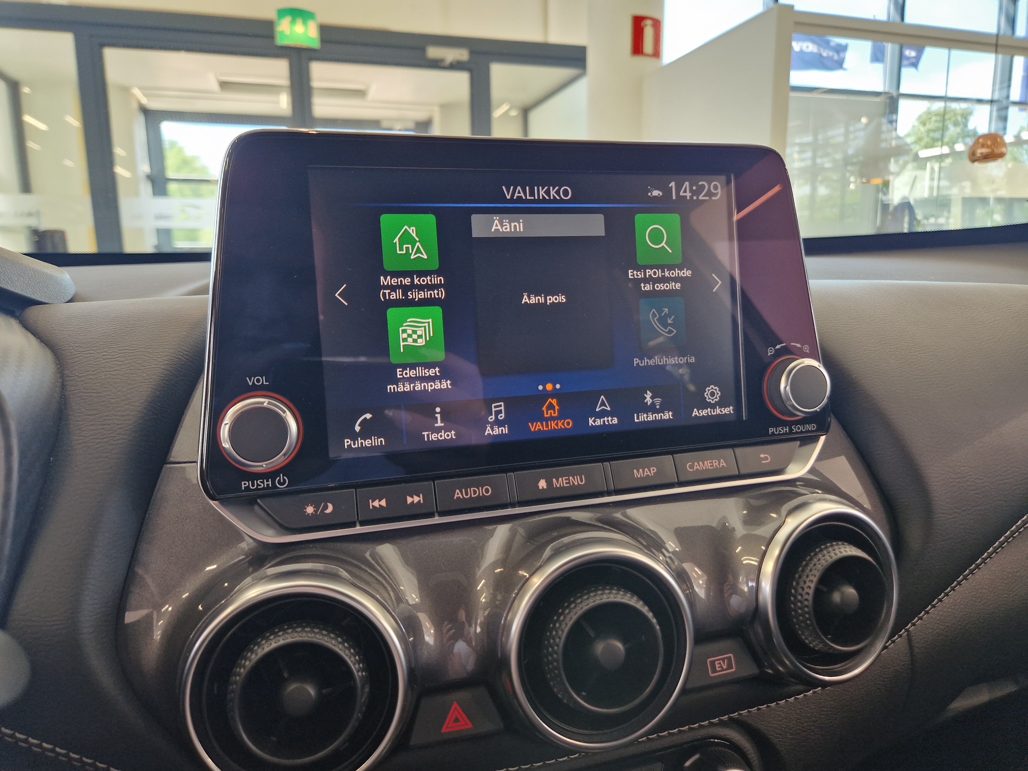 Nissan JUKE DIG-T 143HP 4AMT N-CONNECTA NAVI HEV HSW TAKUU