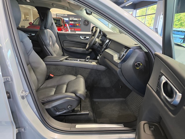 Volvo XC60 T6 AWD LONG RANGE PLUS DARK AUT