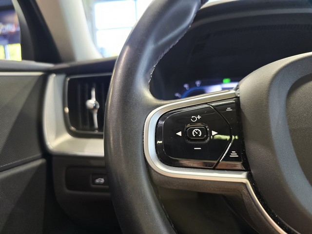 Volvo XC60 T6 AWD LONG RANGE PLUS DARK AUT