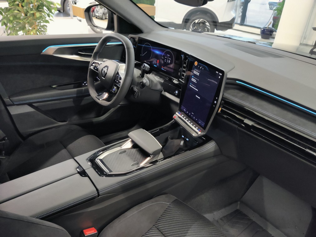 Renault ESPACE E-TECH FULL HYBRID 200 TECHNO ESPRIT ALPINE 4CONT