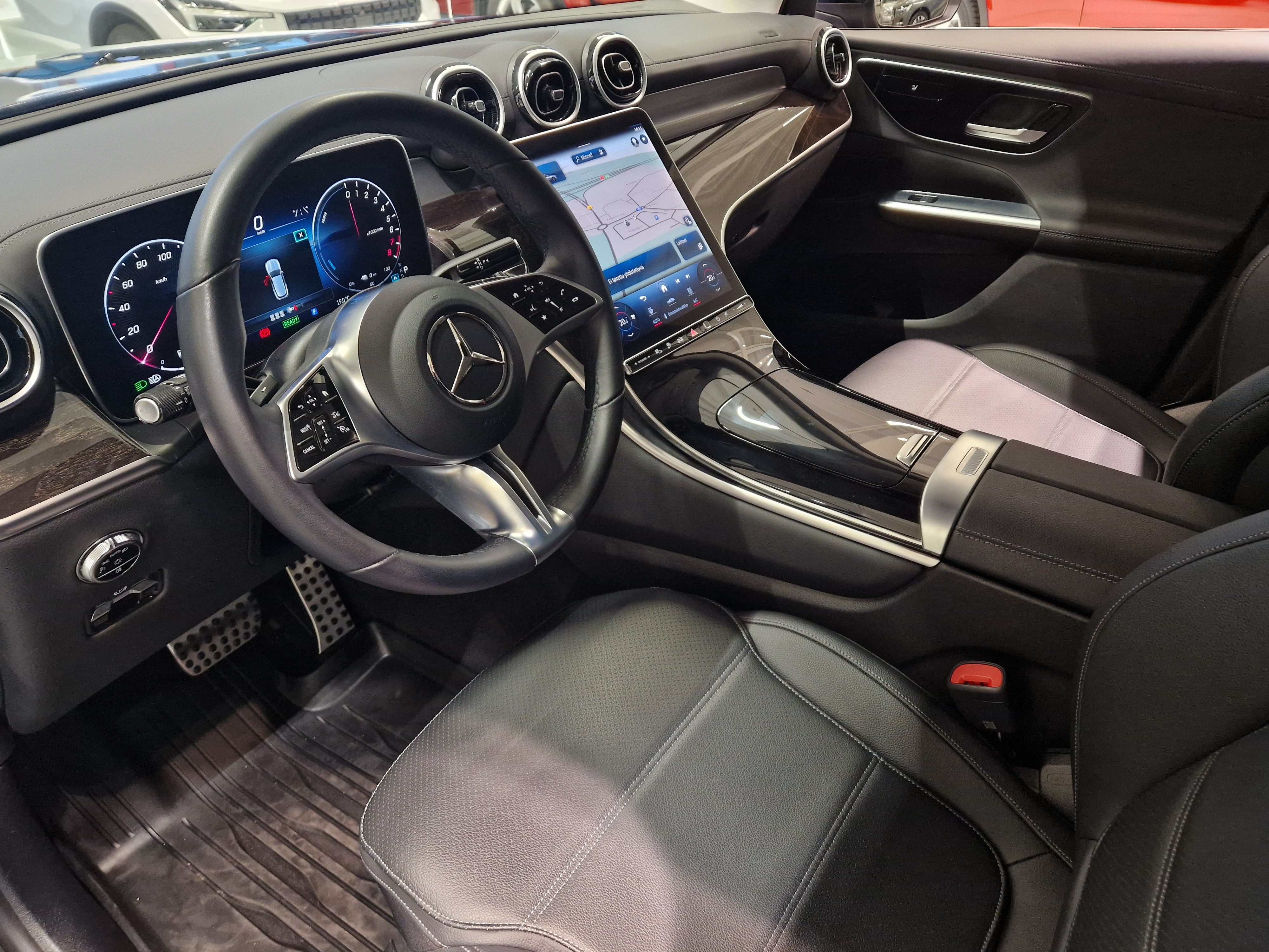 Mercedes-benz GLC 300 E 4MATIC A TAKUU 24KK/40TKM