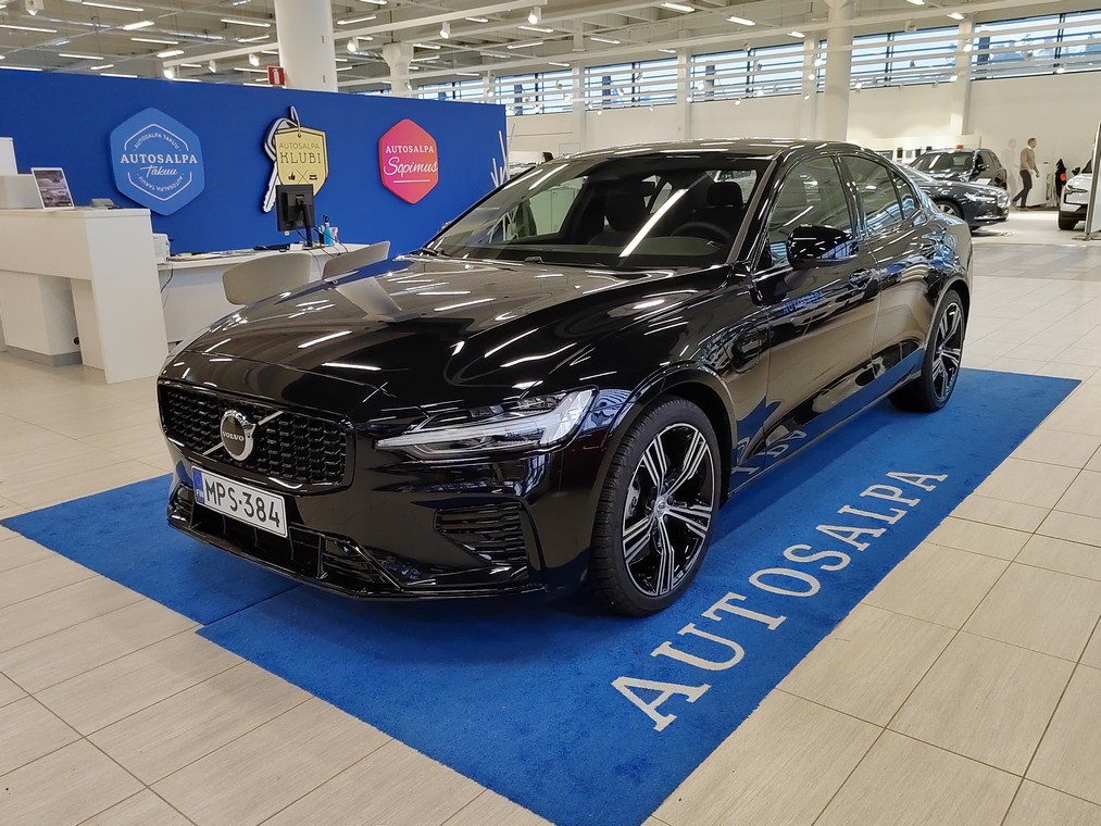 Volvo S60 T8 AWD LONG RANGE SPORT EDITION.