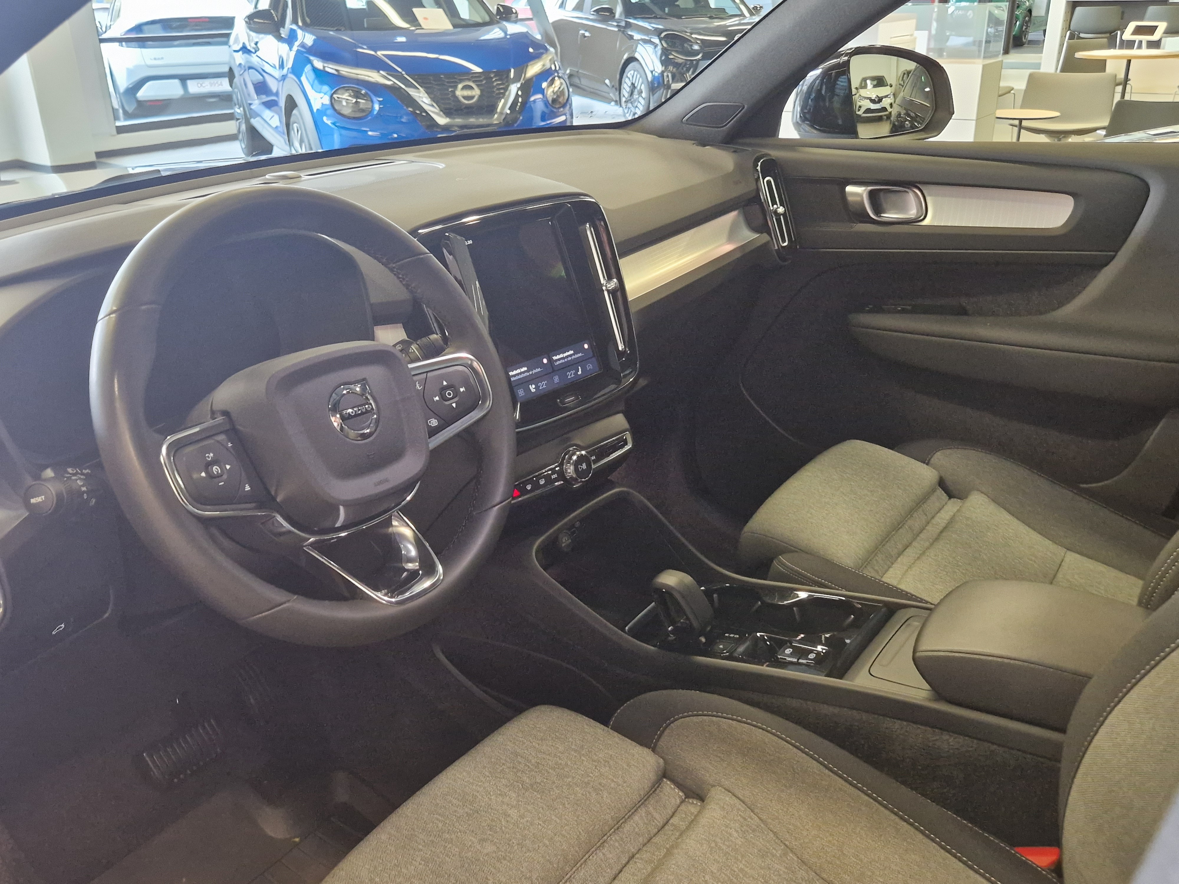 Volvo XC40 2024, bild 3/18