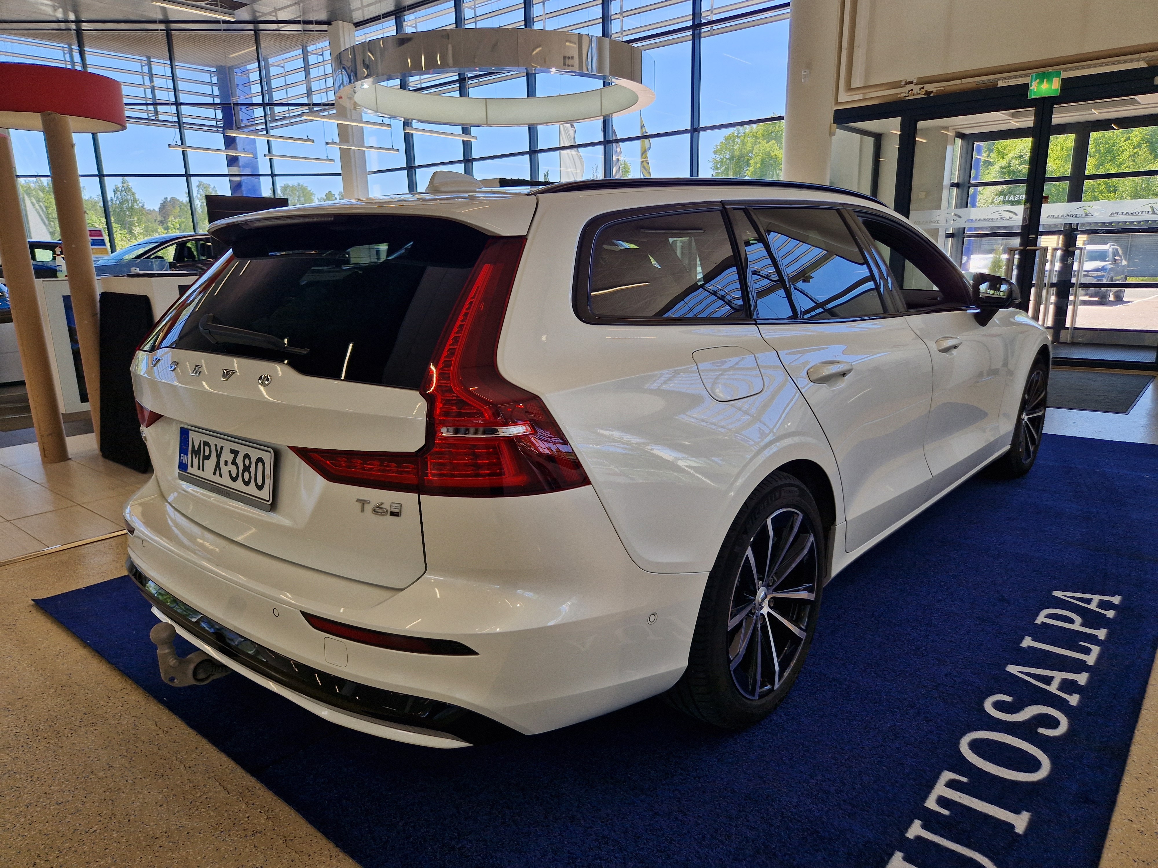 Volvo V60 T6 AWD LONG RANGE LIMITED EDITION DARK