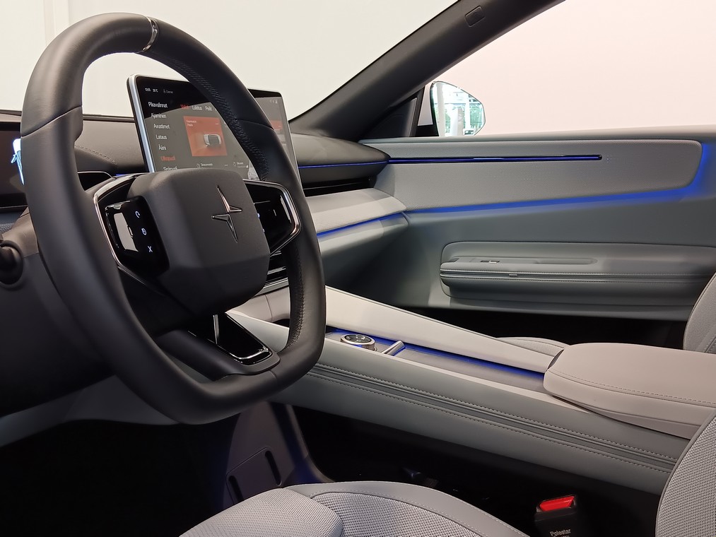 Polestar 4 LONG RANGE DUAL MOTOR PLUS TAKUU 24KK/40TKM