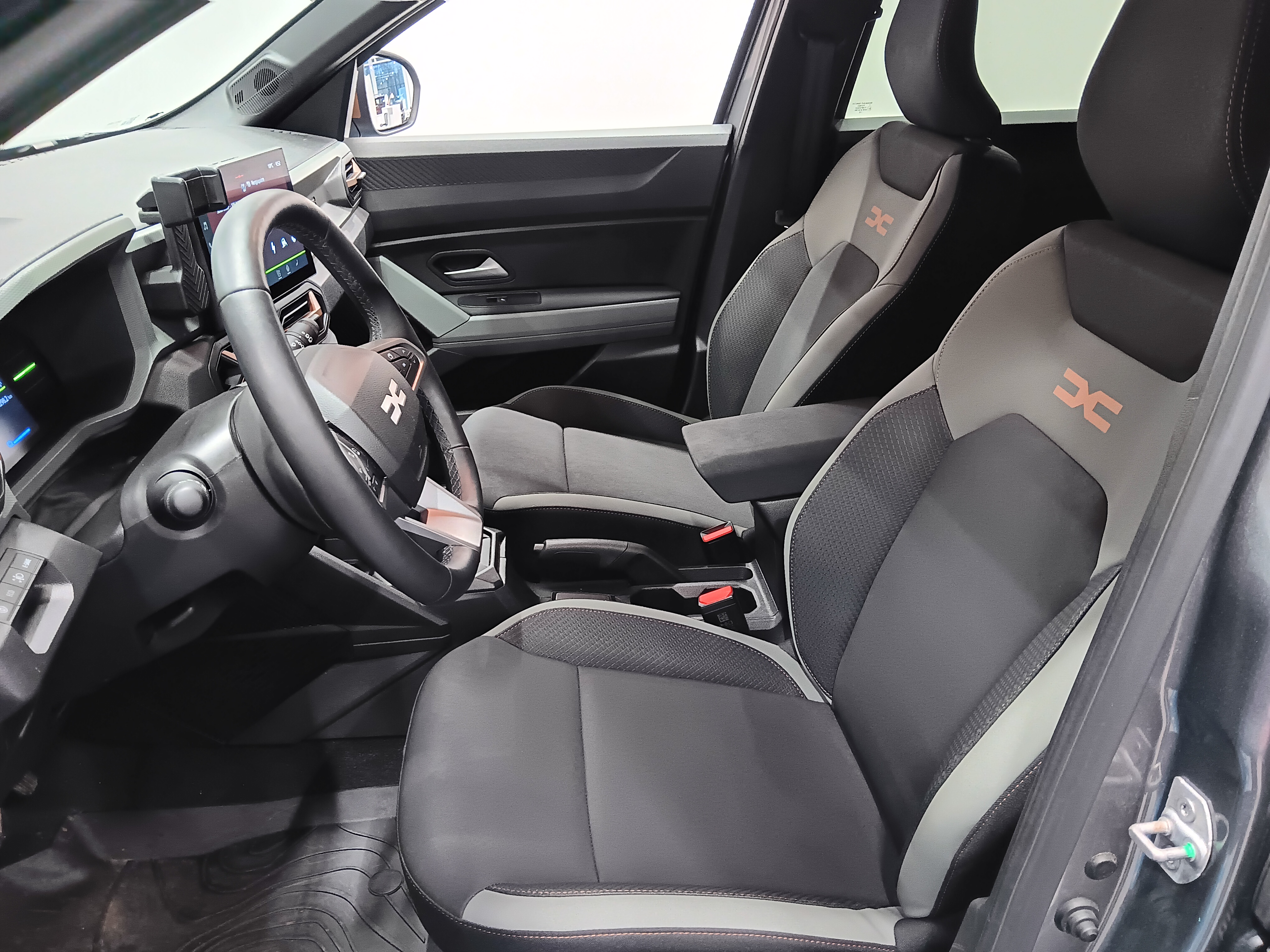 Dacia DUSTER HYBRID 140 4X2 EXTREME.