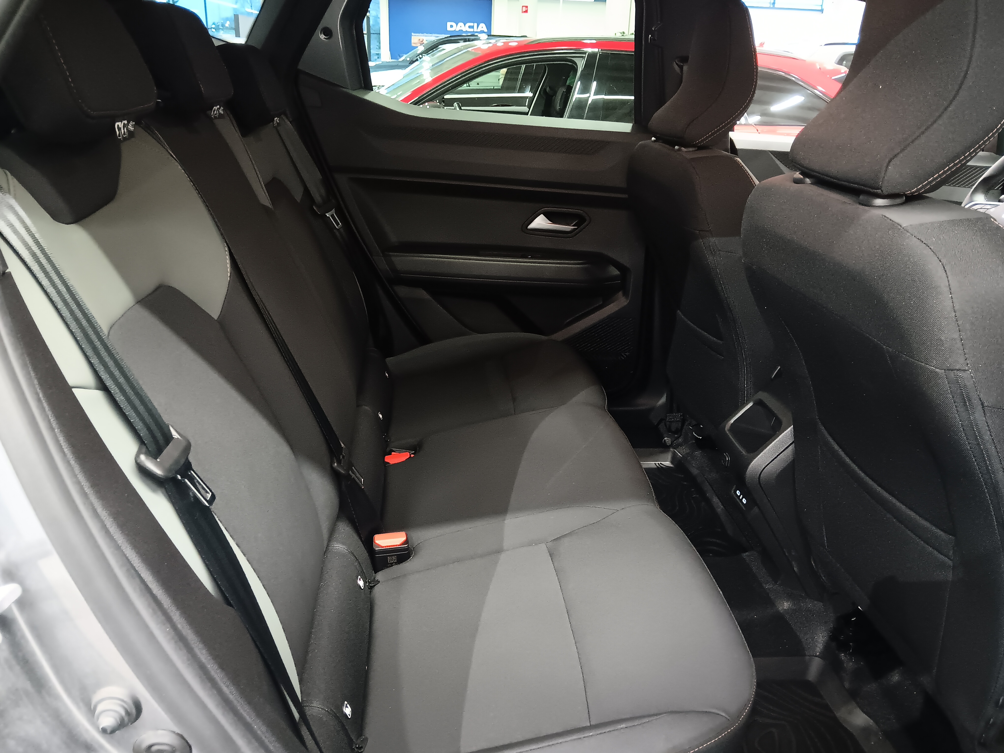 Dacia DUSTER HYBRID 140 4X2 EXTREME.