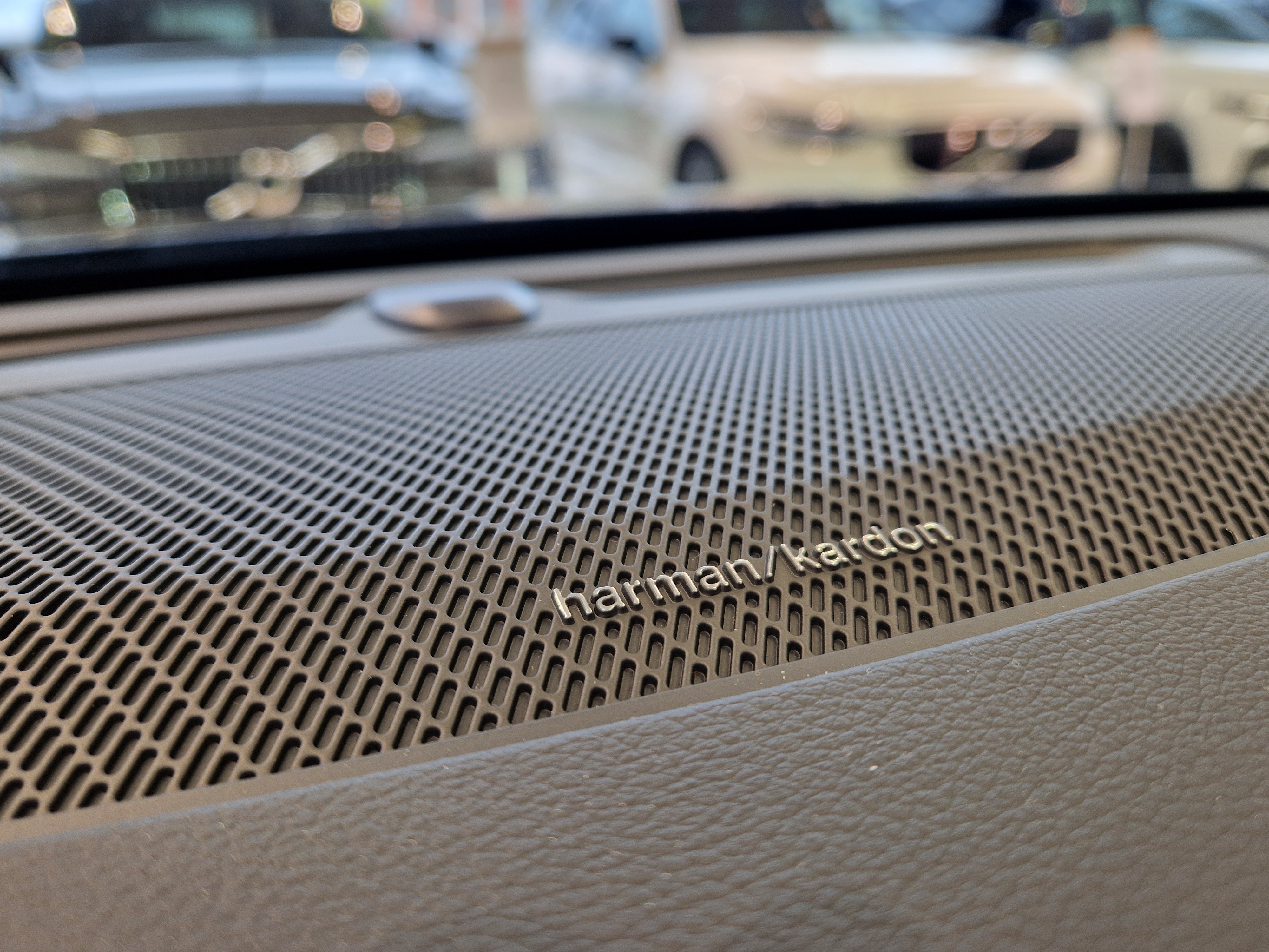 Volvo V90 T8 AWD LONG RANGE HIGH PERFORMANCE CLASSIC DARK.
