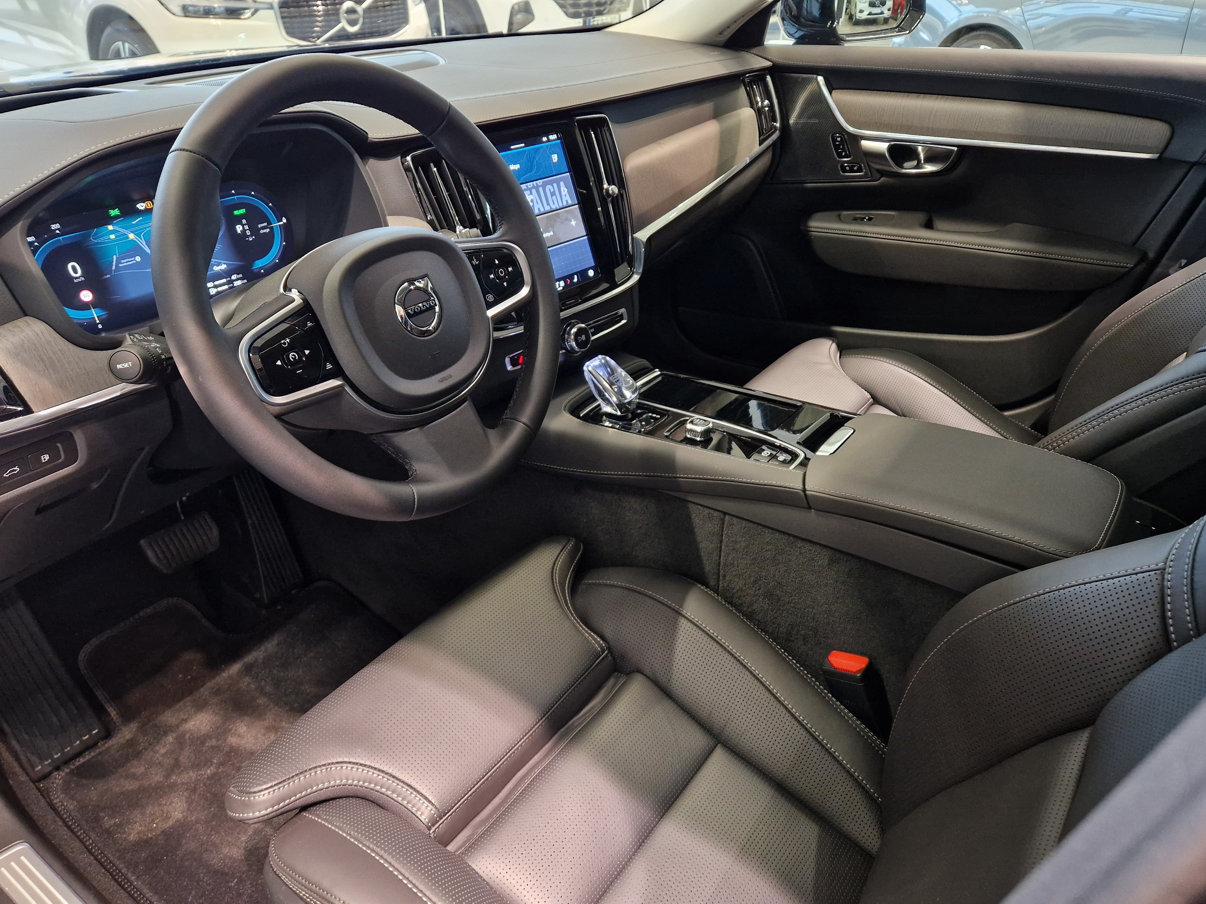 Volvo V90 2025, kuva 4/23