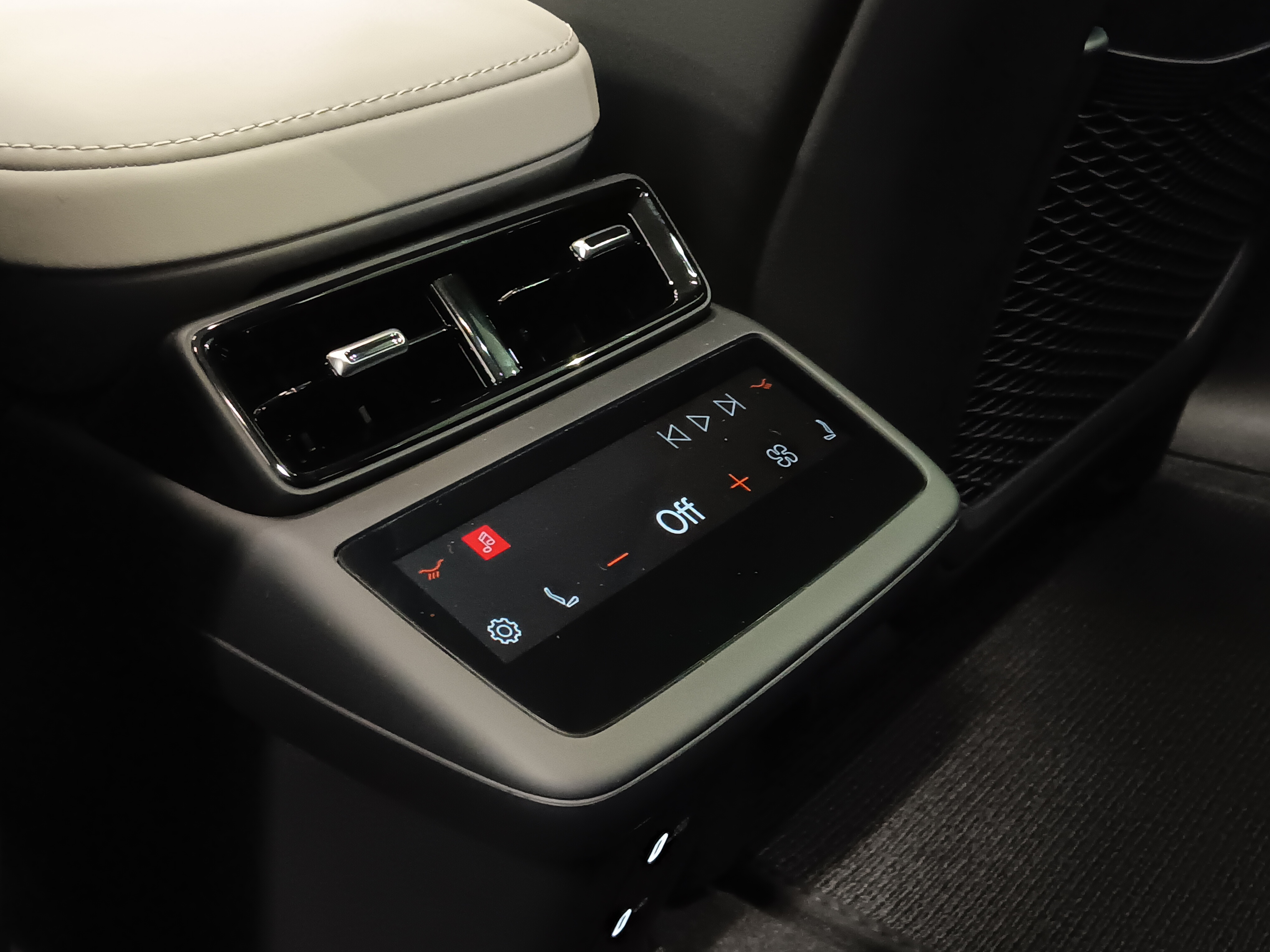 Polestar 4 LONG RANGE DUAL MOTOR PRIME