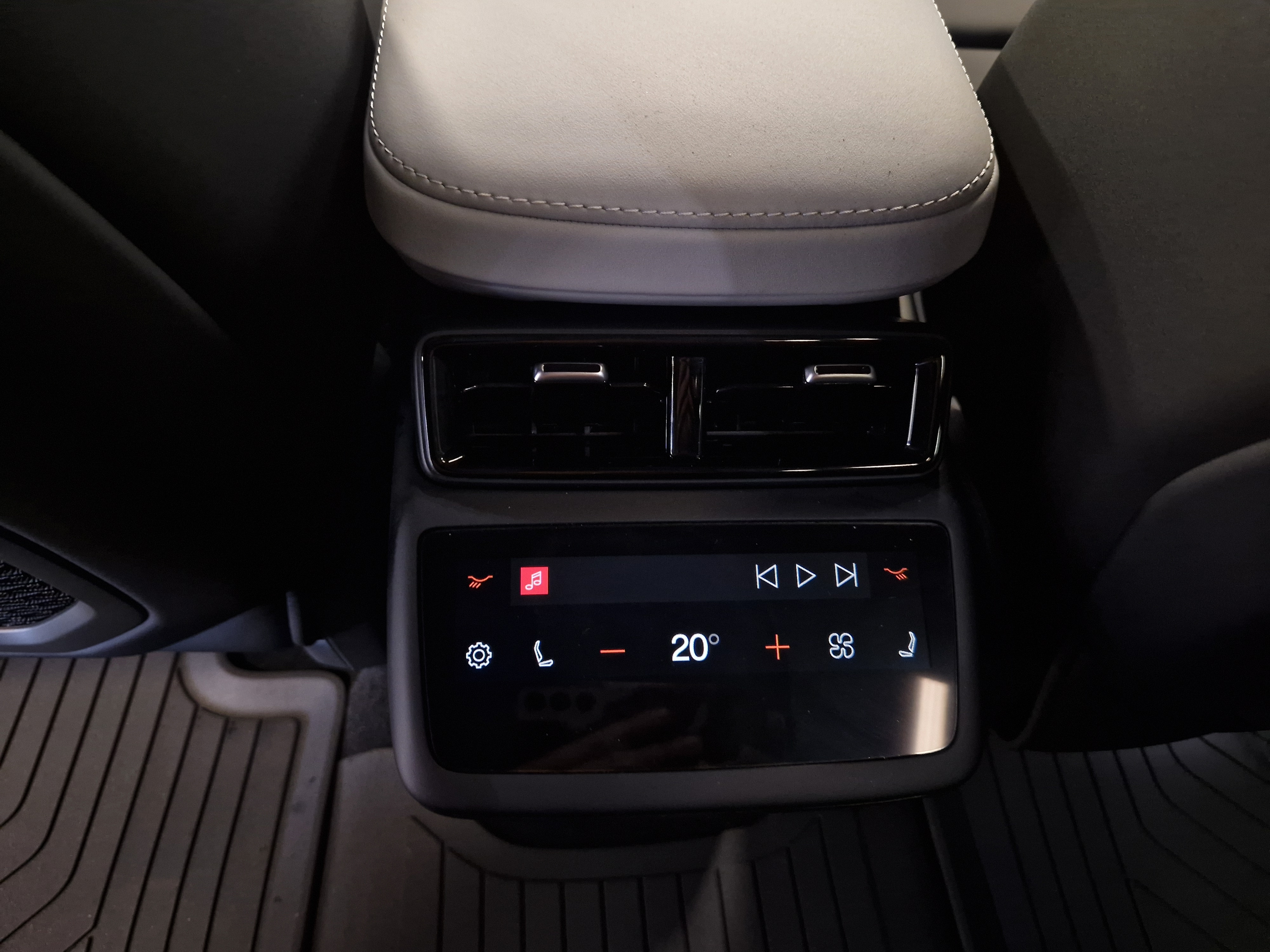 Polestar 4 LONG RANGE DUAL MOTOR PRIME TAKUU 24KK/40TKM