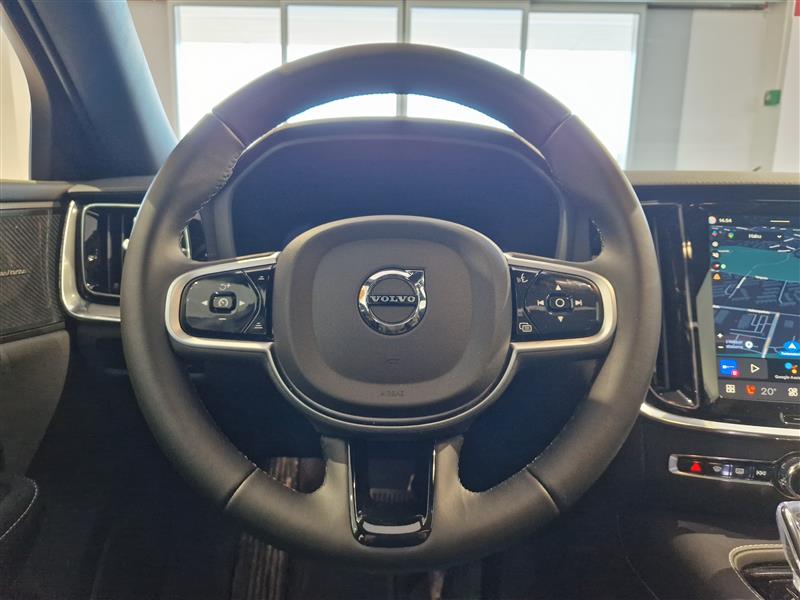 Volvo V60 T8 AWD LONG RANGE HIGH PERFORMANCE ULTRA DARK