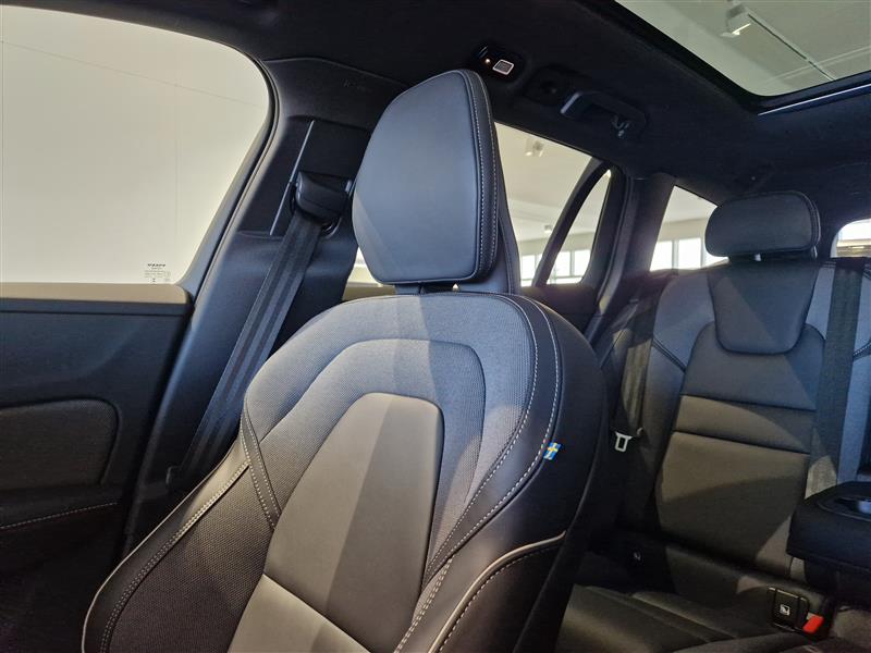 Volvo V60 T8 AWD LONG RANGE HIGH PERFORMANCE ULTRA DARK