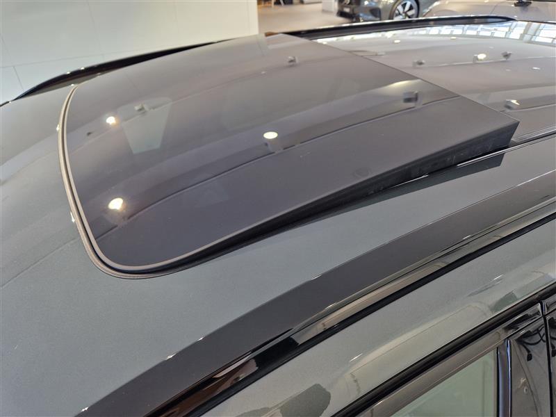 Volvo V60 T8 AWD LONG RANGE HIGH PERFORMANCE ULTRA DARK