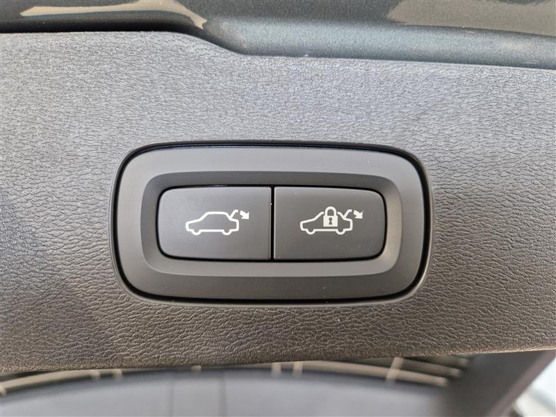 Volvo V60 T8 AWD LONG RANGE HIGH PERFORMANCE ULTRA DARK