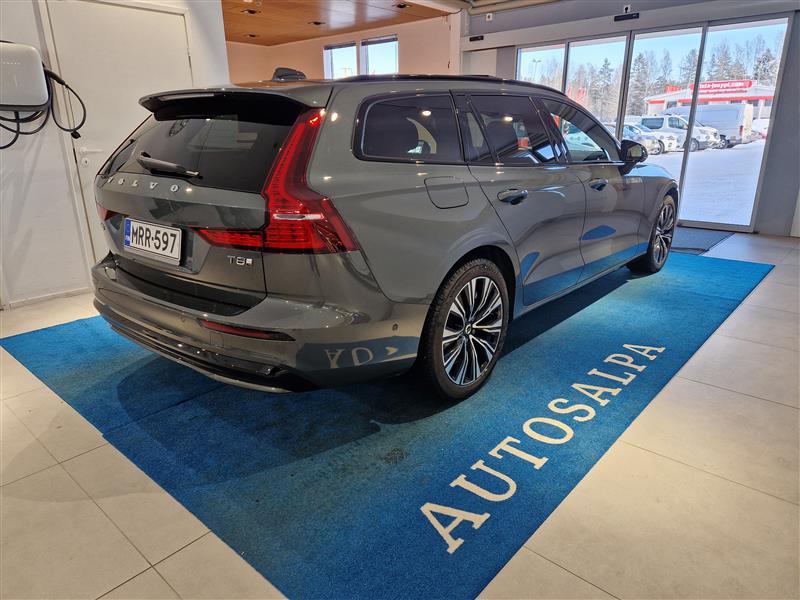 Volvo V60 T8 AWD LONG RANGE HIGH PERFORMANCE ULTRA DARK