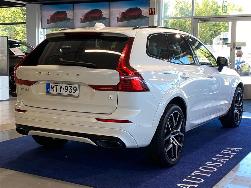 Volvo XC60 2020, photo 4/18
