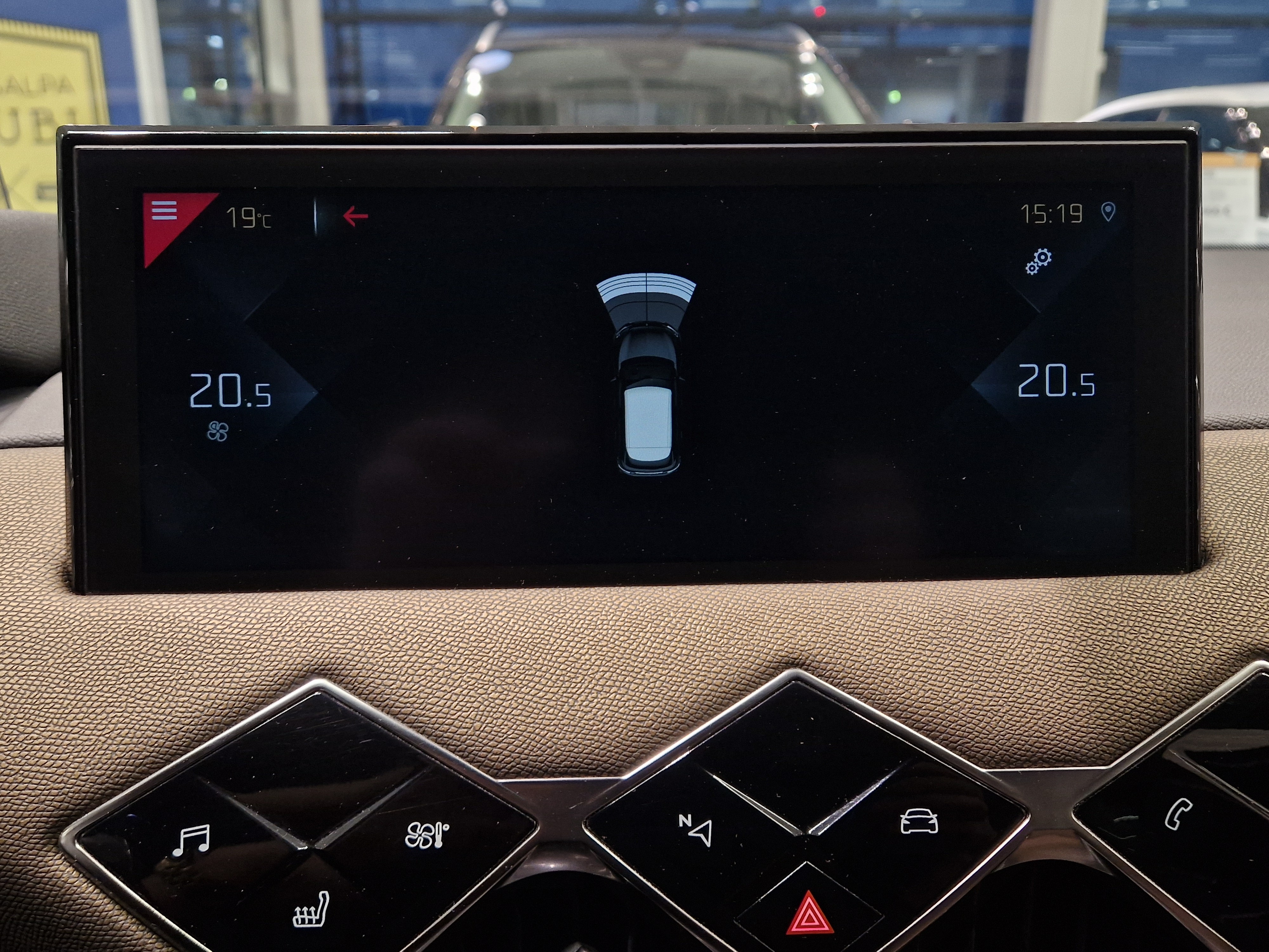 Ds 3 CROSSBACK PURETECH 155 GRAND CHIC AUTOMAATTI.