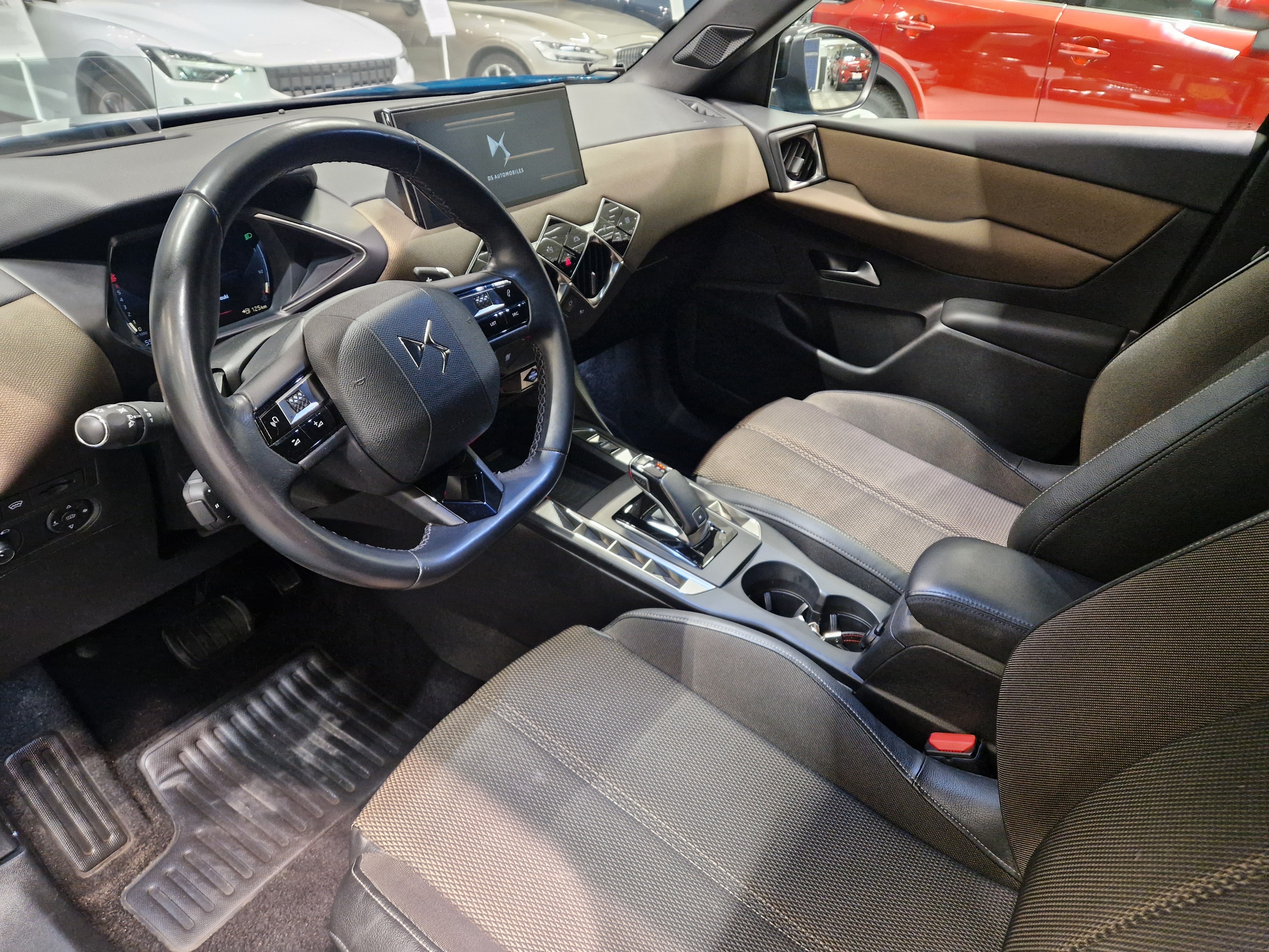 Ds 3 CROSSBACK PURETECH 155 GRAND CHIC AUTOMAATTI.