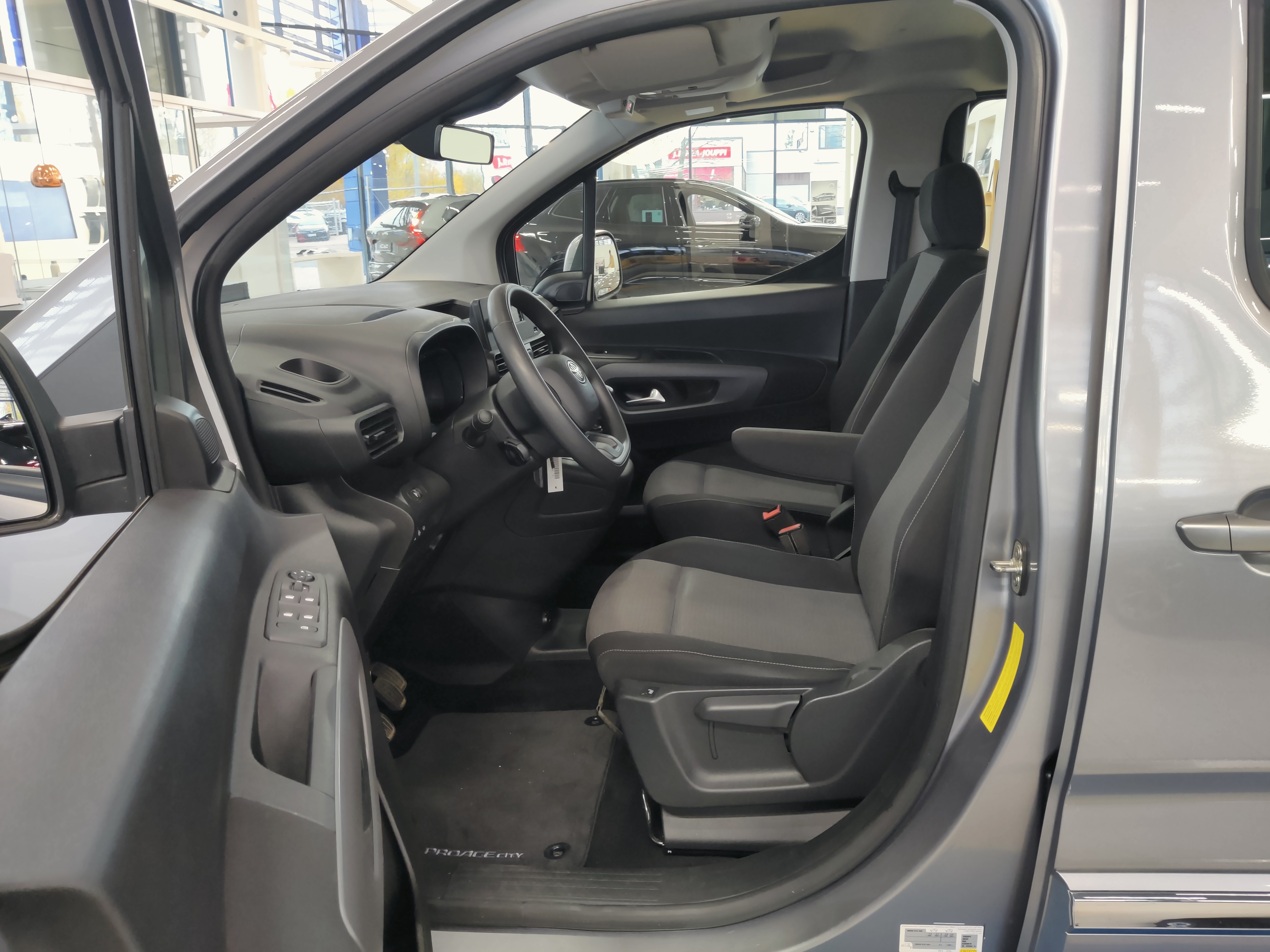 Toyota PROACE CITY VERSO ACTIVE L1 1.2 110 5OV