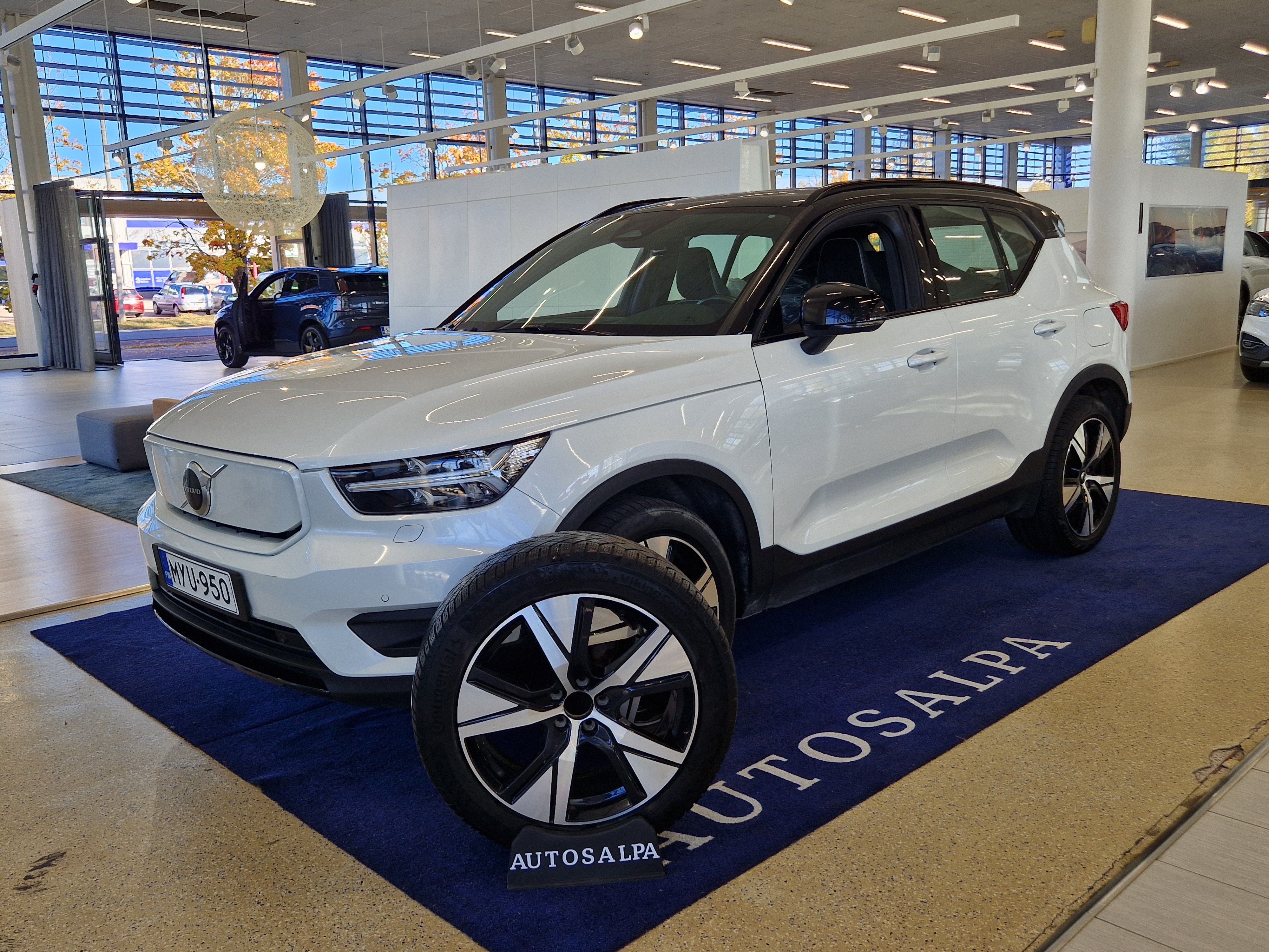 Volvo XC40 P8 AWD R-Design aut. 2021, bild 2/18
